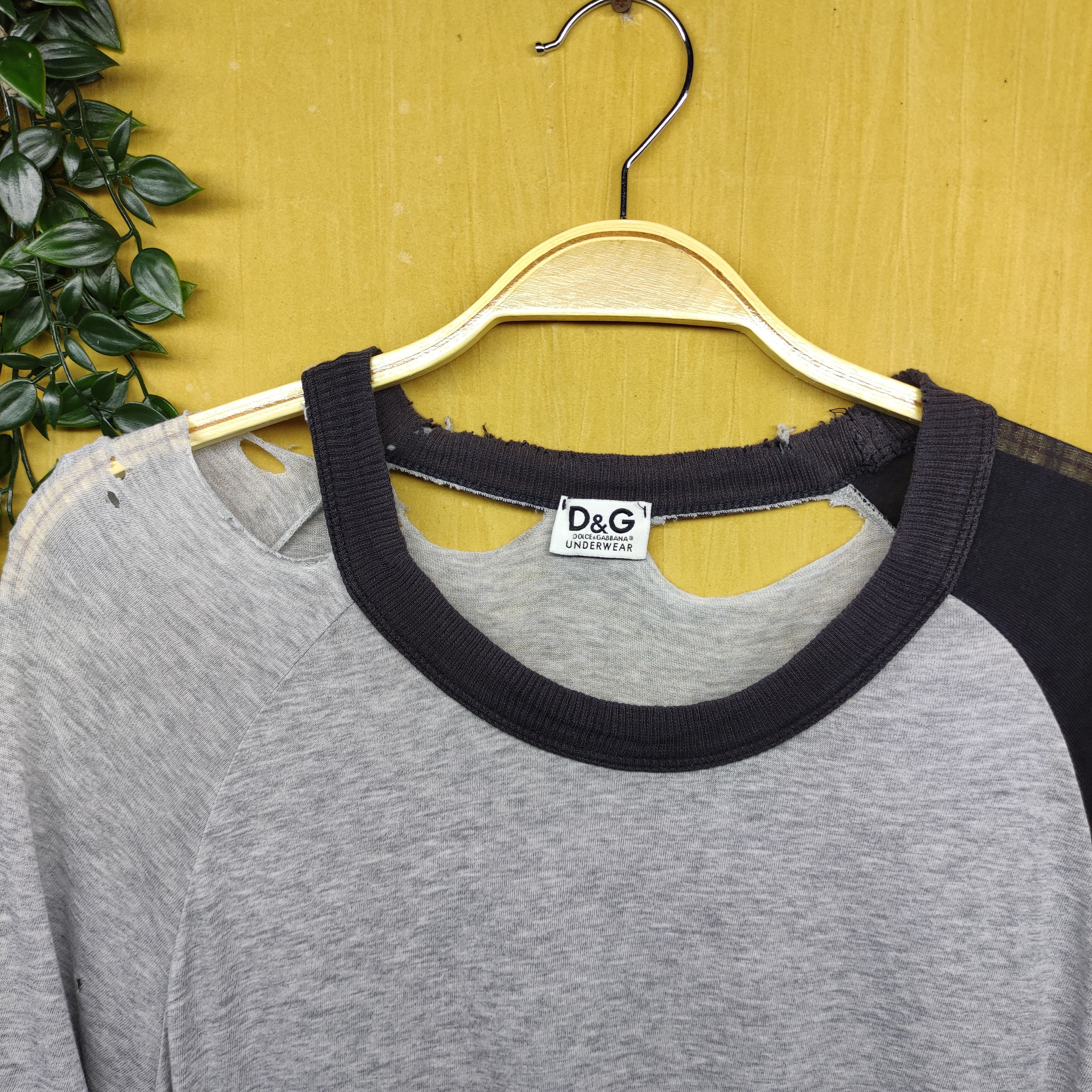 Dolce & Gabbana 🔥THRASHED vintage Dolce Gabbana Underwear T-shirt Size US M / EU 48-50 / 2 - 4 Thumbnail