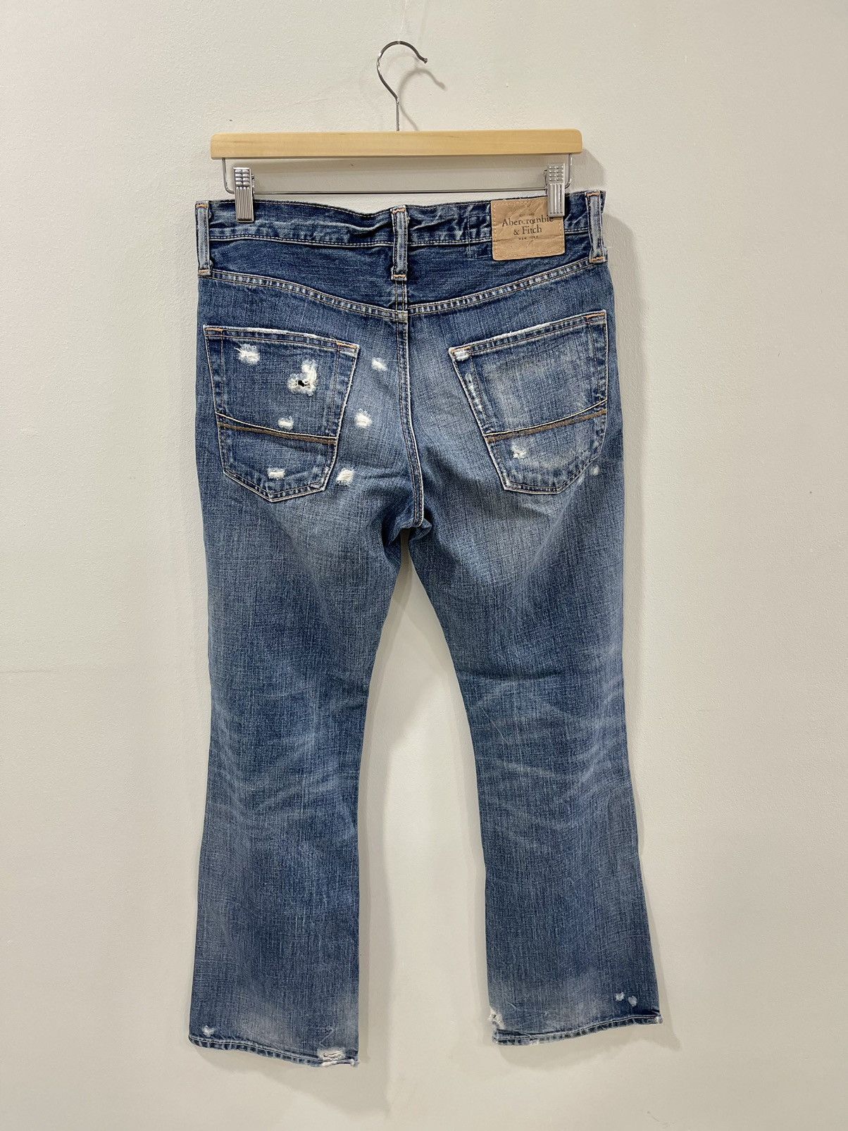 Abercrombie & Fitch VINTAGE DISTRESSED ABERCROMBIE & FITCH FLARED DENIM SIZE 32 Size US 32 / EU 48 - 10 Thumbnail