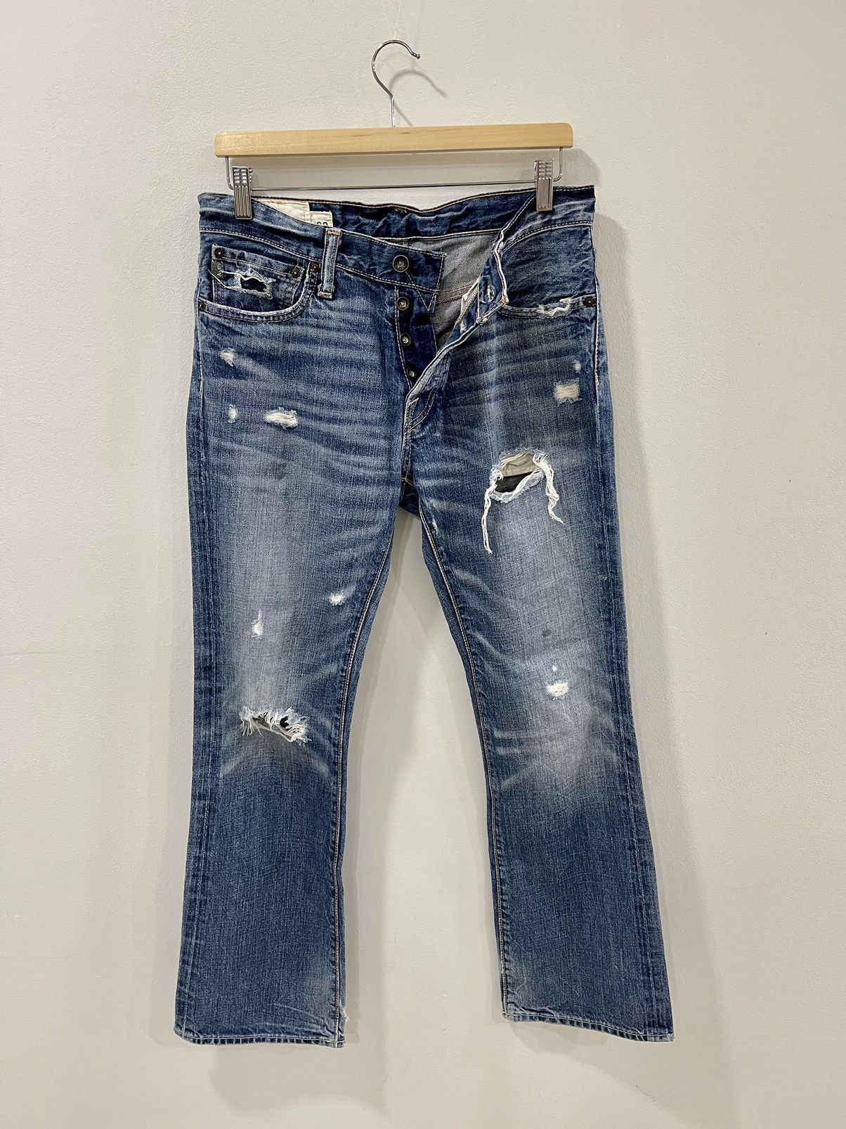 Abercrombie & Fitch VINTAGE DISTRESSED ABERCROMBIE & FITCH FLARED DENIM SIZE 32 Size US 32 / EU 48 - 2 Thumbnail
