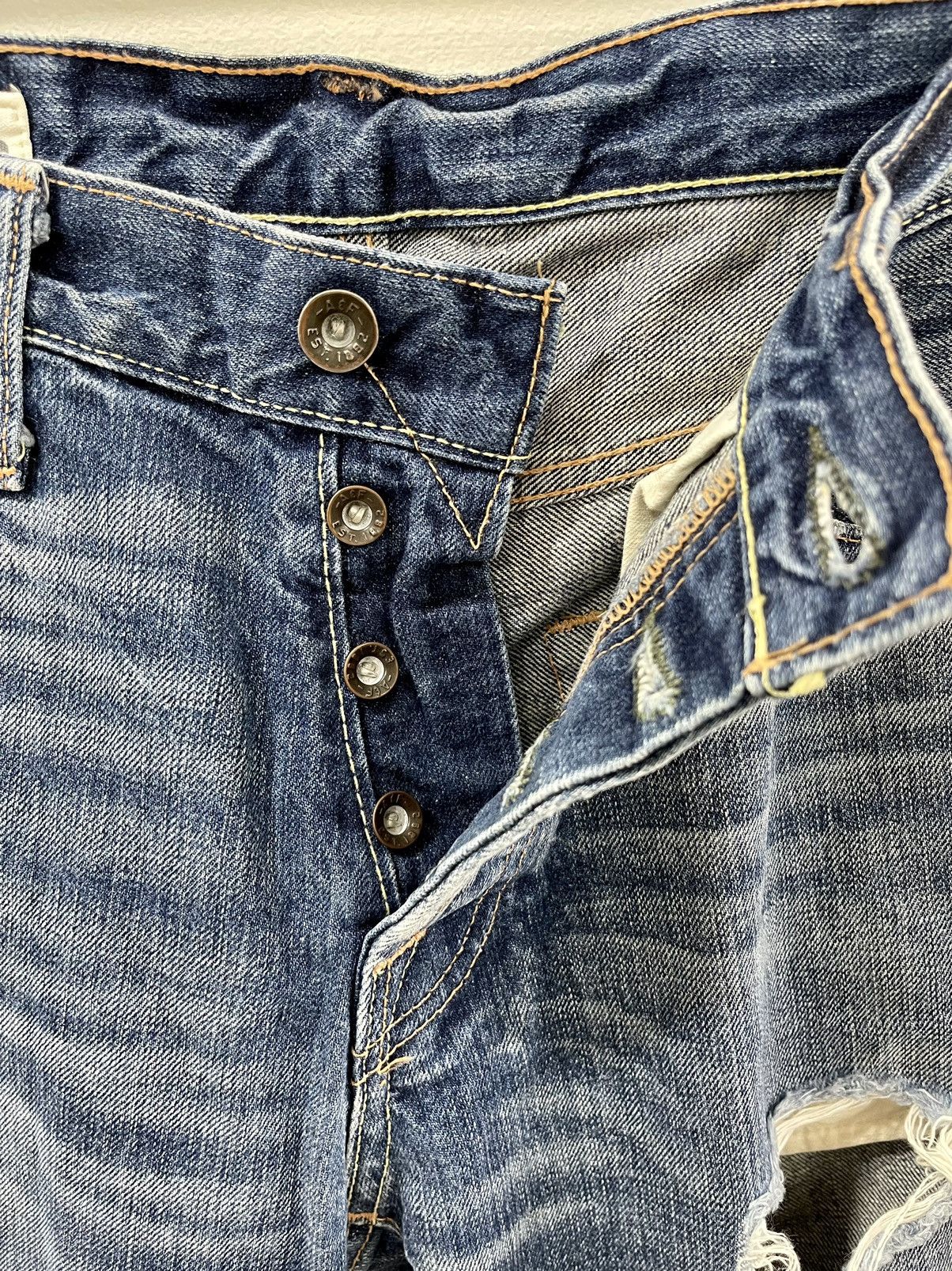 Abercrombie & Fitch VINTAGE DISTRESSED ABERCROMBIE & FITCH FLARED DENIM SIZE 32 Size US 32 / EU 48 - 8 Thumbnail