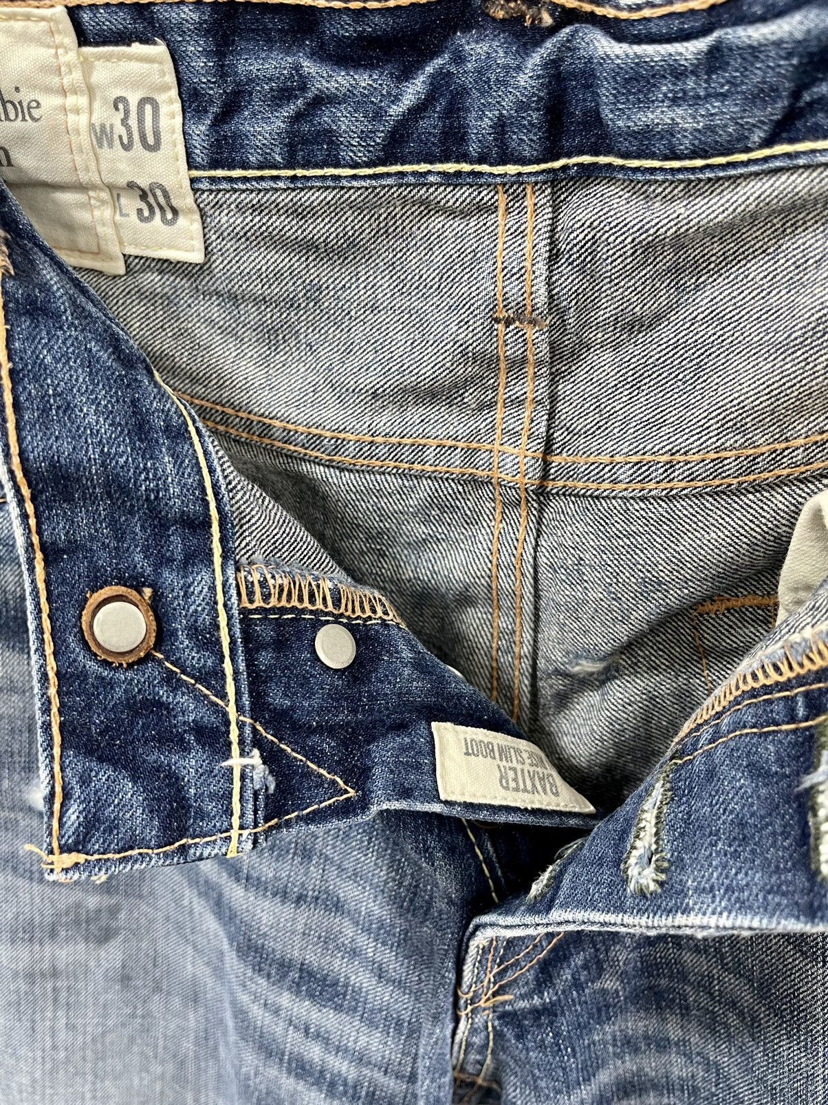 Abercrombie & Fitch VINTAGE DISTRESSED ABERCROMBIE & FITCH FLARED DENIM SIZE 32 Size US 32 / EU 48 - 9 Thumbnail
