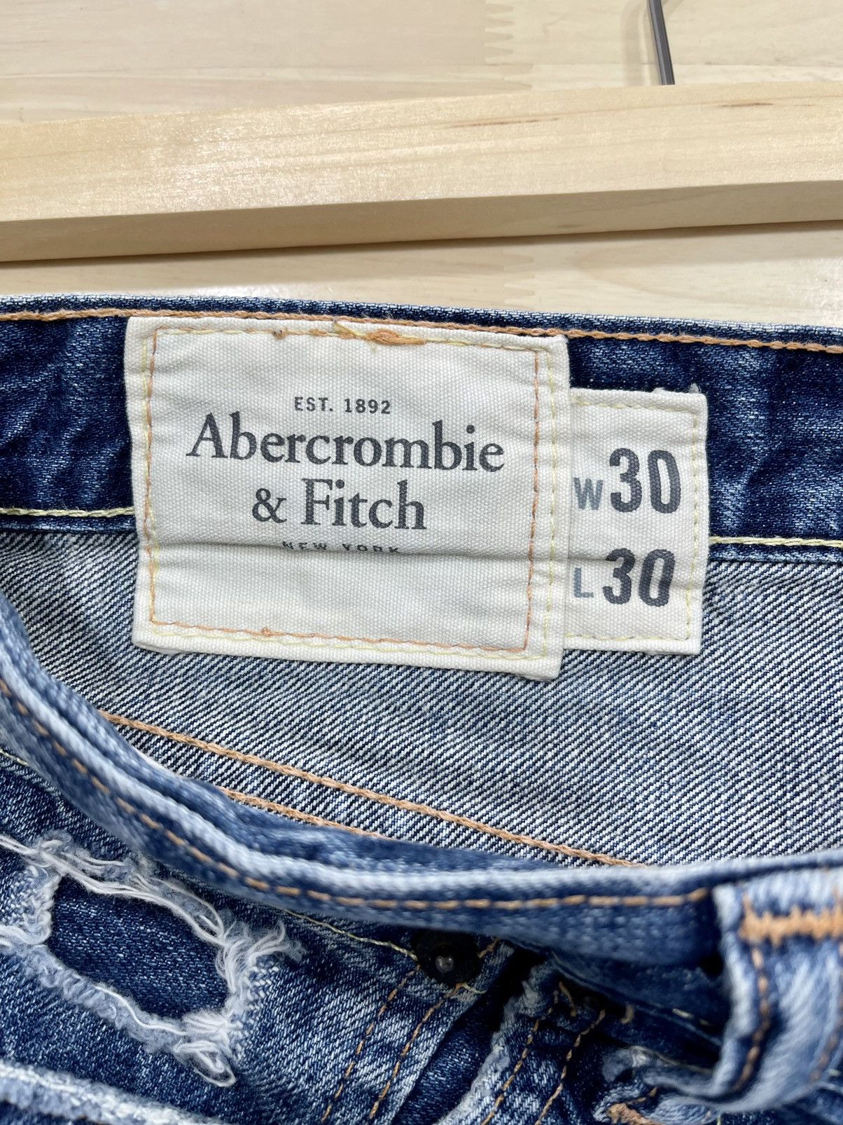 Abercrombie & Fitch VINTAGE DISTRESSED ABERCROMBIE & FITCH FLARED DENIM SIZE 32 Size US 32 / EU 48 - 15 Thumbnail