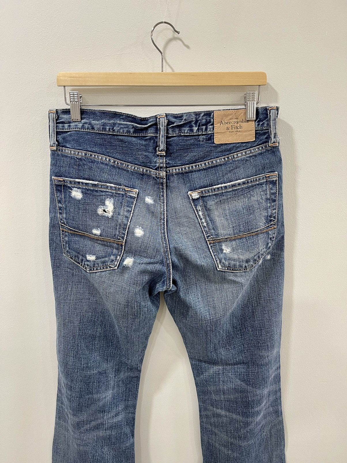 Abercrombie & Fitch VINTAGE DISTRESSED ABERCROMBIE & FITCH FLARED DENIM SIZE 32 Size US 32 / EU 48 - 11 Thumbnail