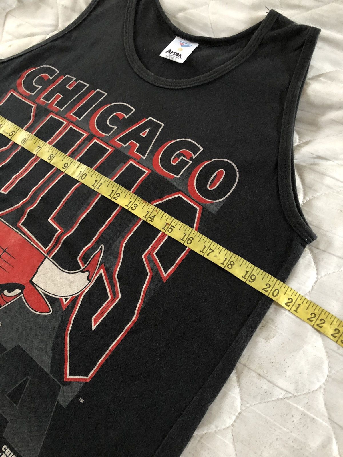 NBA × Vintage Vintage 90s NBA Chicago Bulls tank top Size US M / EU 48-50 / 2 - 6 Thumbnail