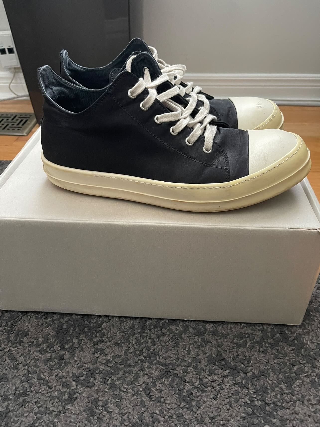 Rick Owen Ramones Low