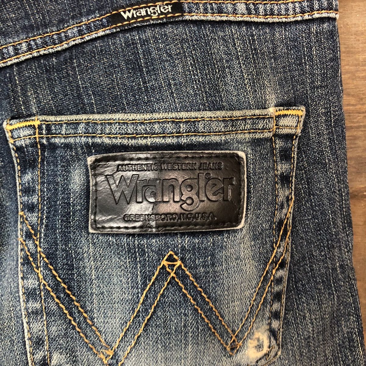 Vintage Wrangler Blue Distressed Denim Pants #4657 Size US 28 / EU 44 - 14 Thumbnail