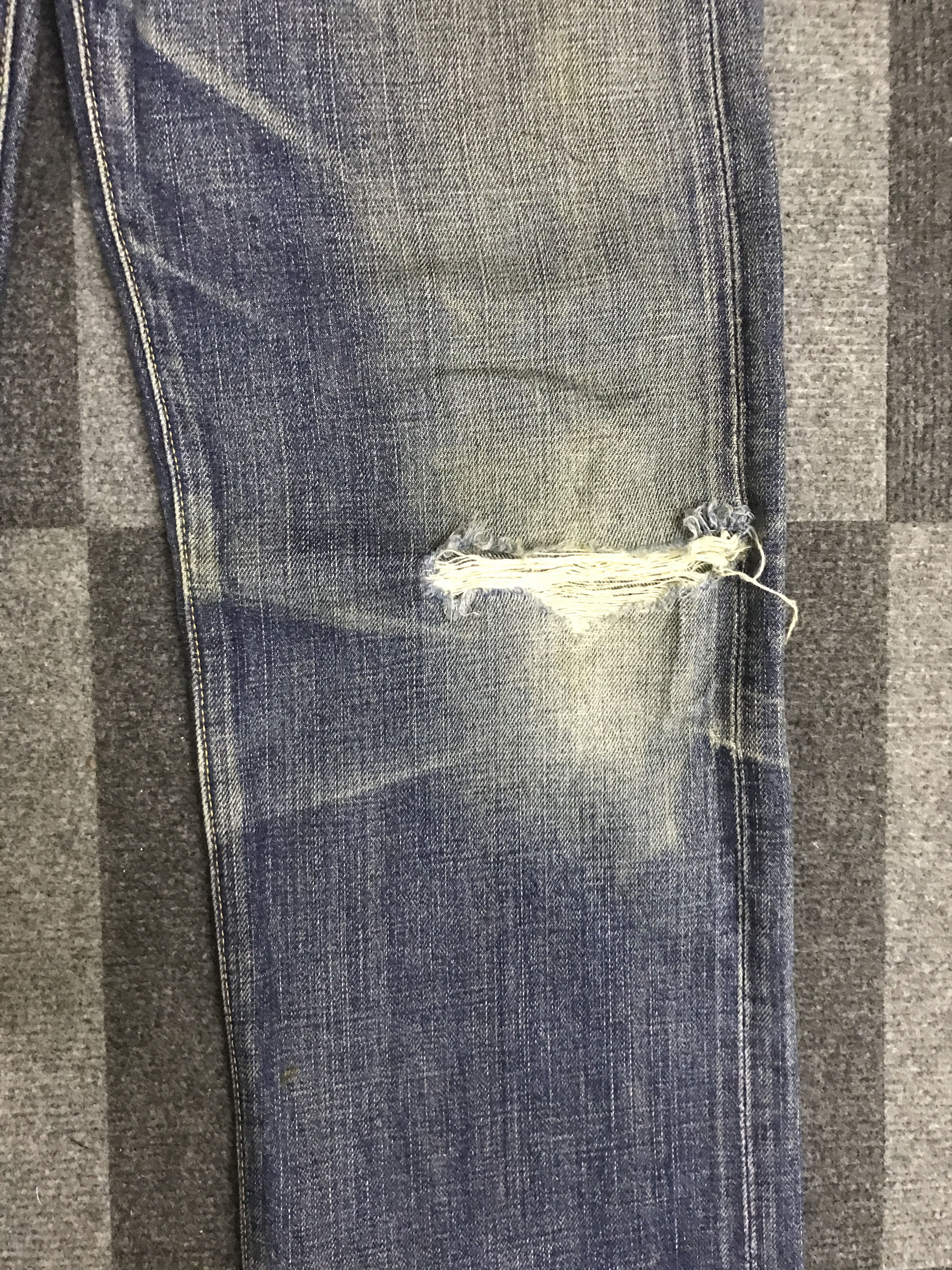 Levi's × Vintage VLEV123-Vtg LEVIS 502 BIG E Red Line Distressed Jeans Size US 30 / EU 46 - 6 Thumbnail