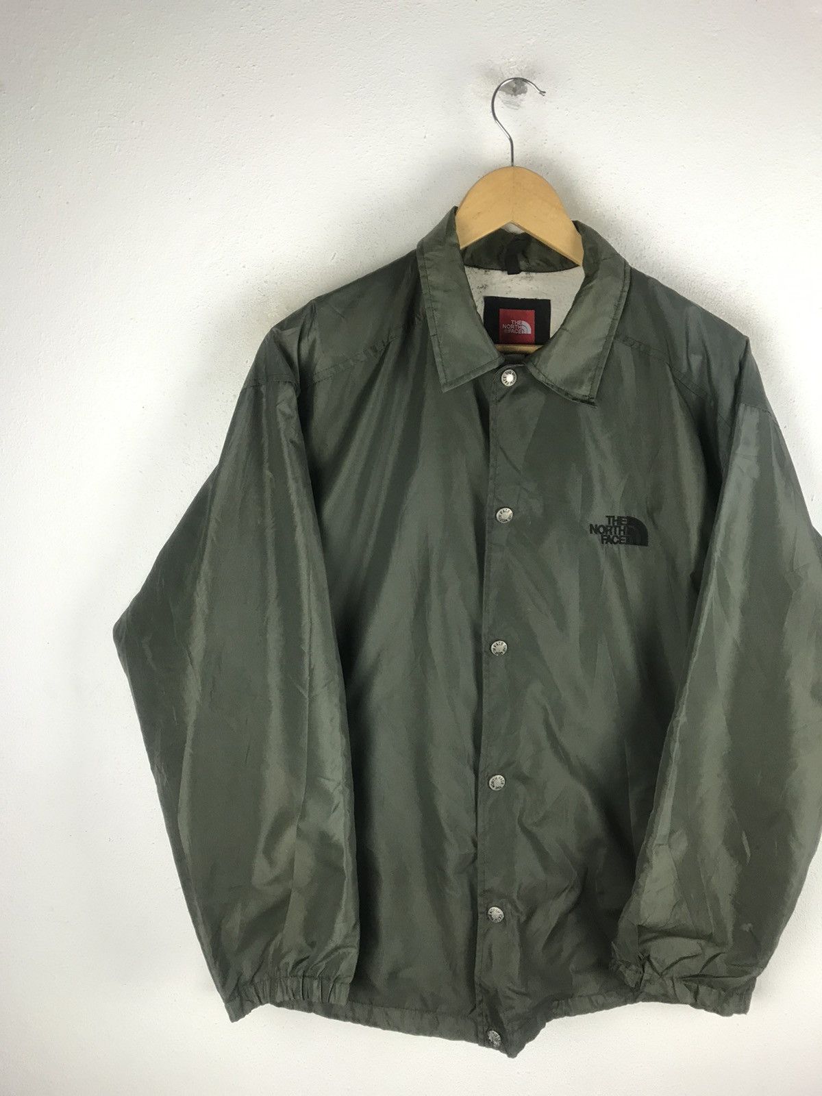The North Face 🔥SALE🔥THE NORTH FACE ROCK SOLID COACH JACKET STYLE Size US M / EU 48-50 / 2 - 4 Thumbnail