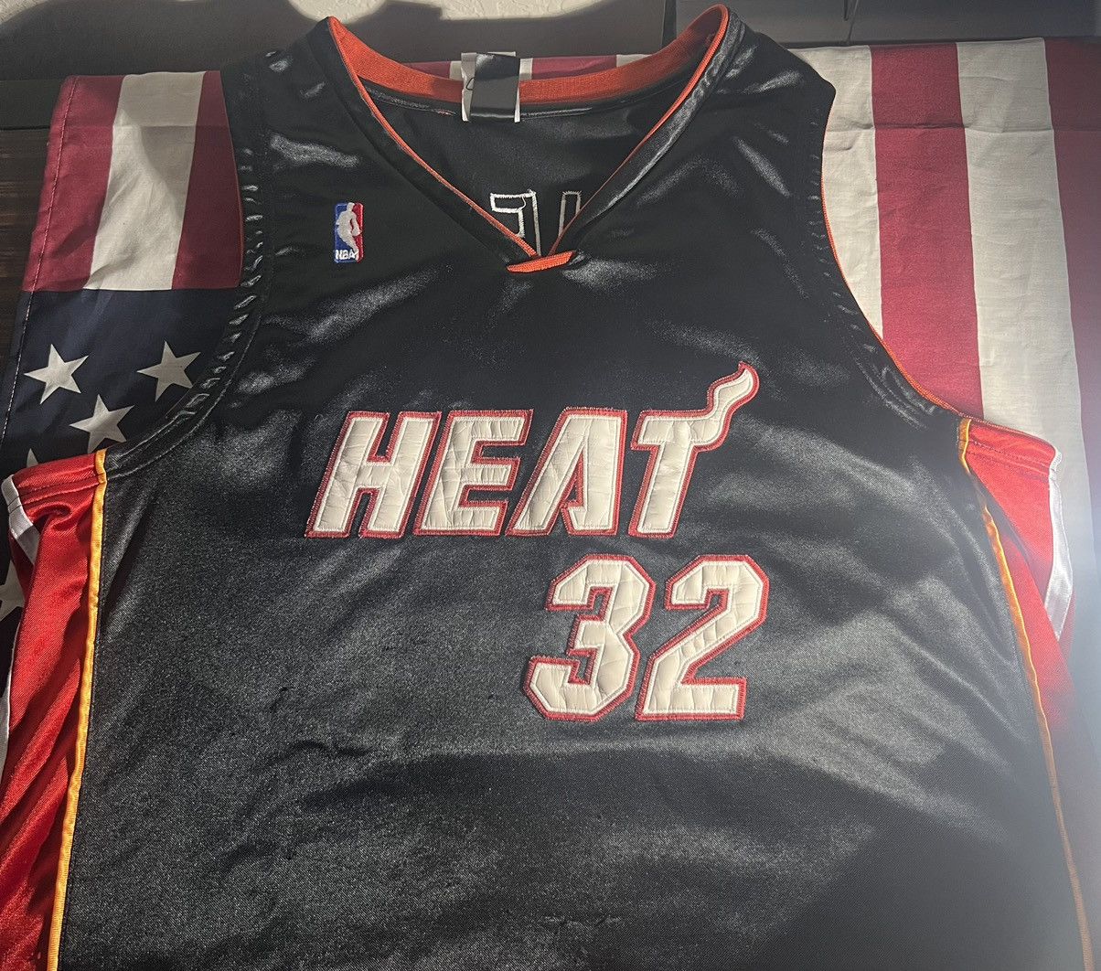 Vintage Miami Heat Shaquille O’Neal jersey Size US L / EU 52-54 / 3 - 1 Preview