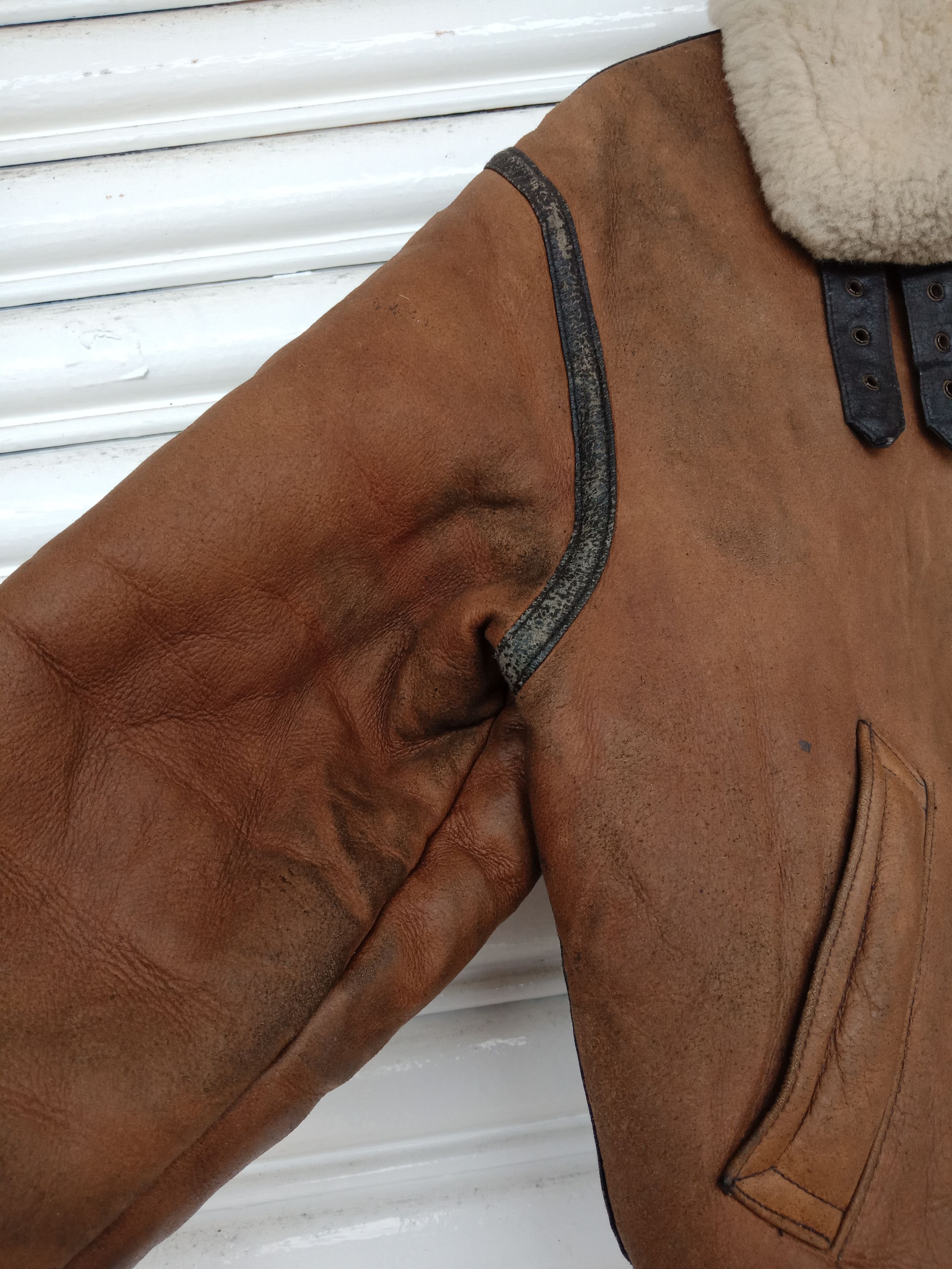 Leather B 3 American Military Wear Sheepskin Flight Size US L / EU 52-54 / 3 - 14 Thumbnail