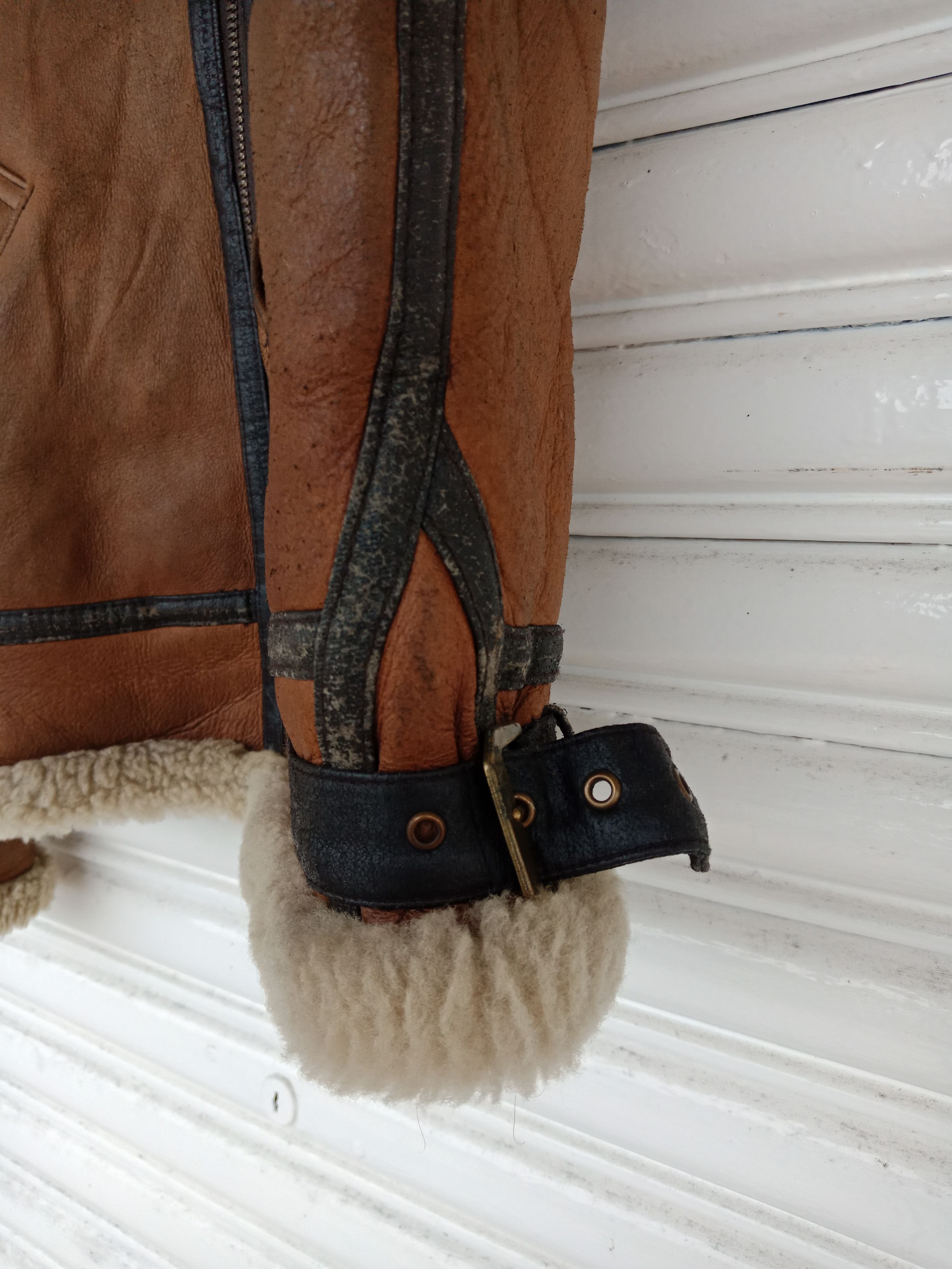 Leather B 3 American Military Wear Sheepskin Flight Size US L / EU 52-54 / 3 - 9 Thumbnail