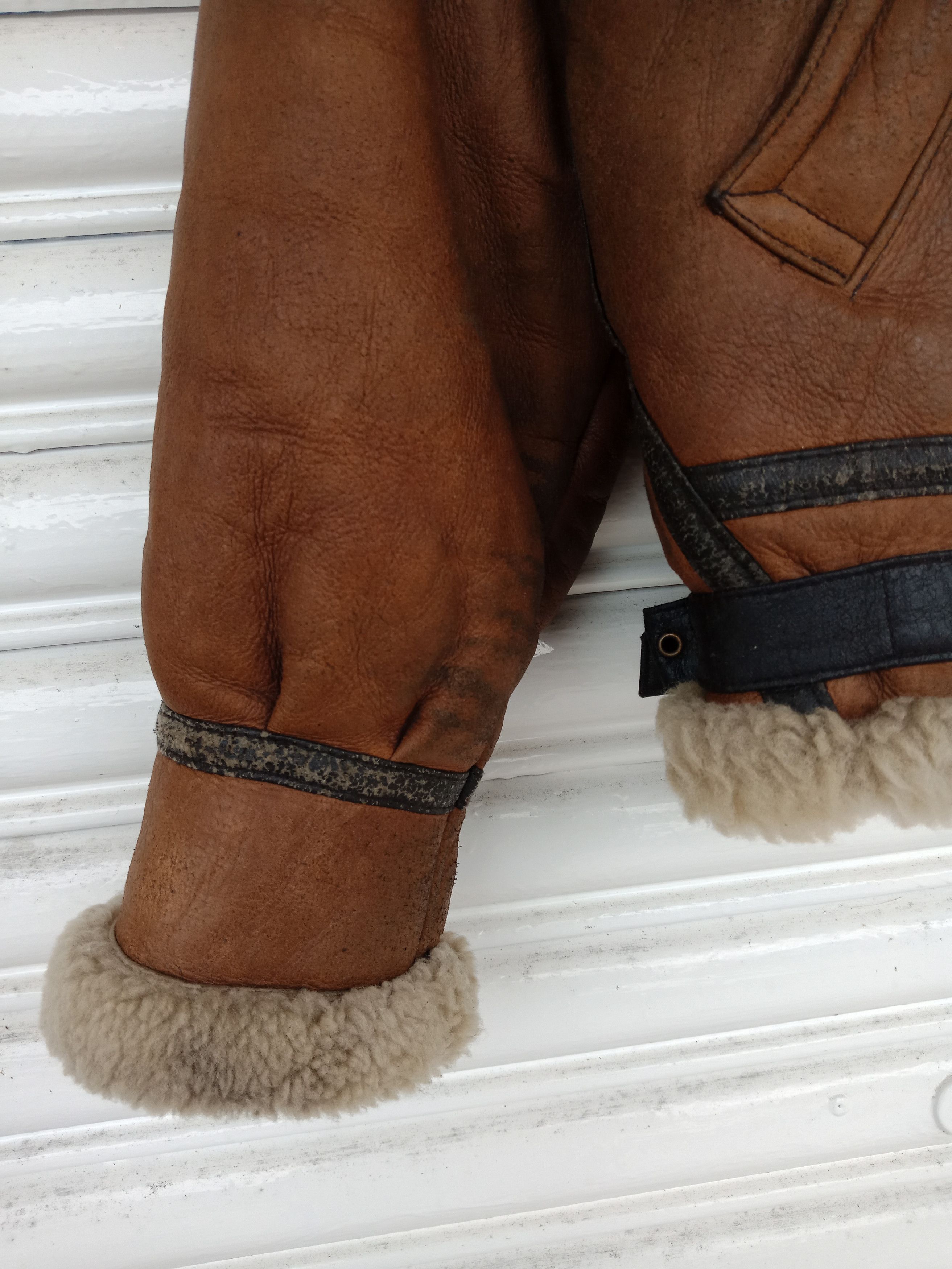 Leather B 3 American Military Wear Sheepskin Flight Size US L / EU 52-54 / 3 - 7 Thumbnail