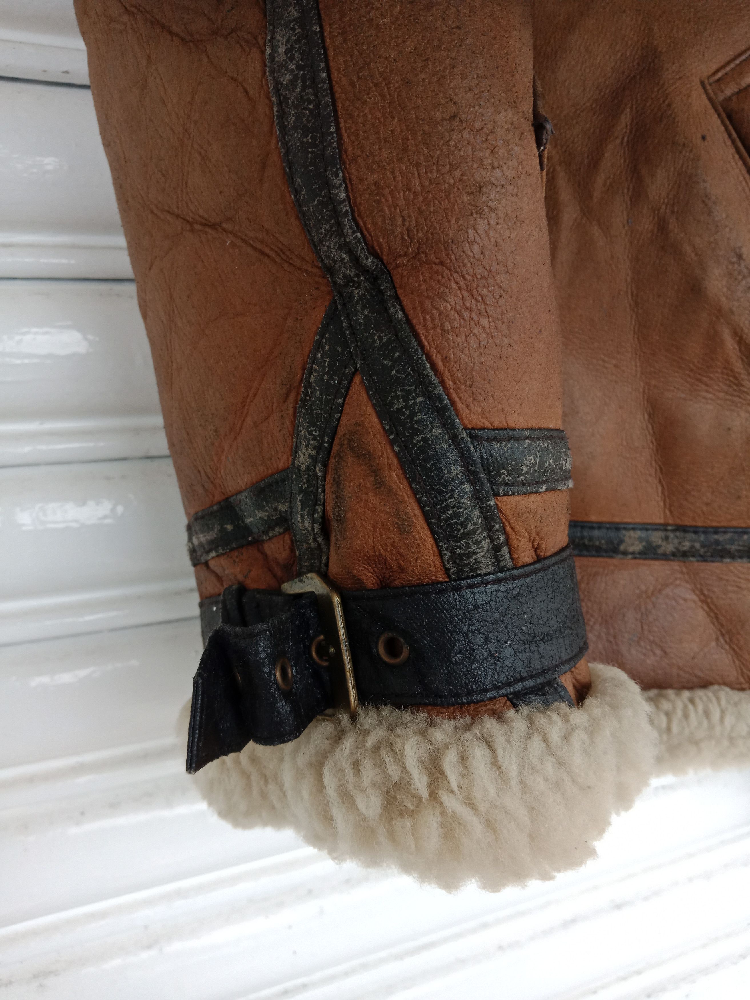 Leather B 3 American Military Wear Sheepskin Flight Size US L / EU 52-54 / 3 - 10 Thumbnail