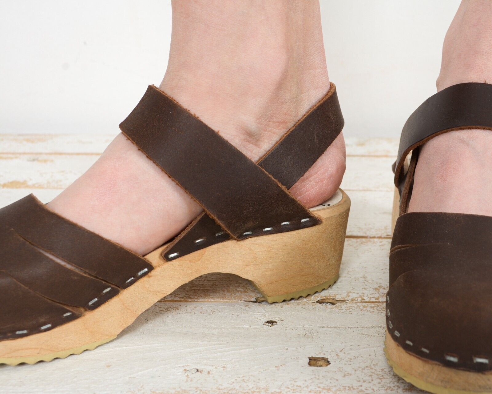 Other × Vintage LOLA Leather Heels Swedish Ankle Strap Closed Clogs EUR37 Size US 6.5 / IT 36.5 - 4 Thumbnail