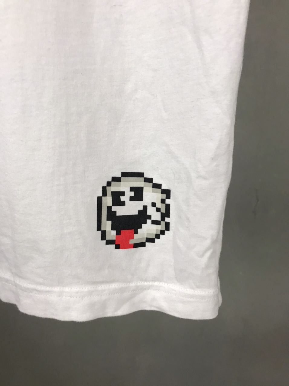 Nintendo × Uniqlo Uniglo x Nintendo white streetwear tee Size US L / EU 52-54 / 3 - 5 Thumbnail
