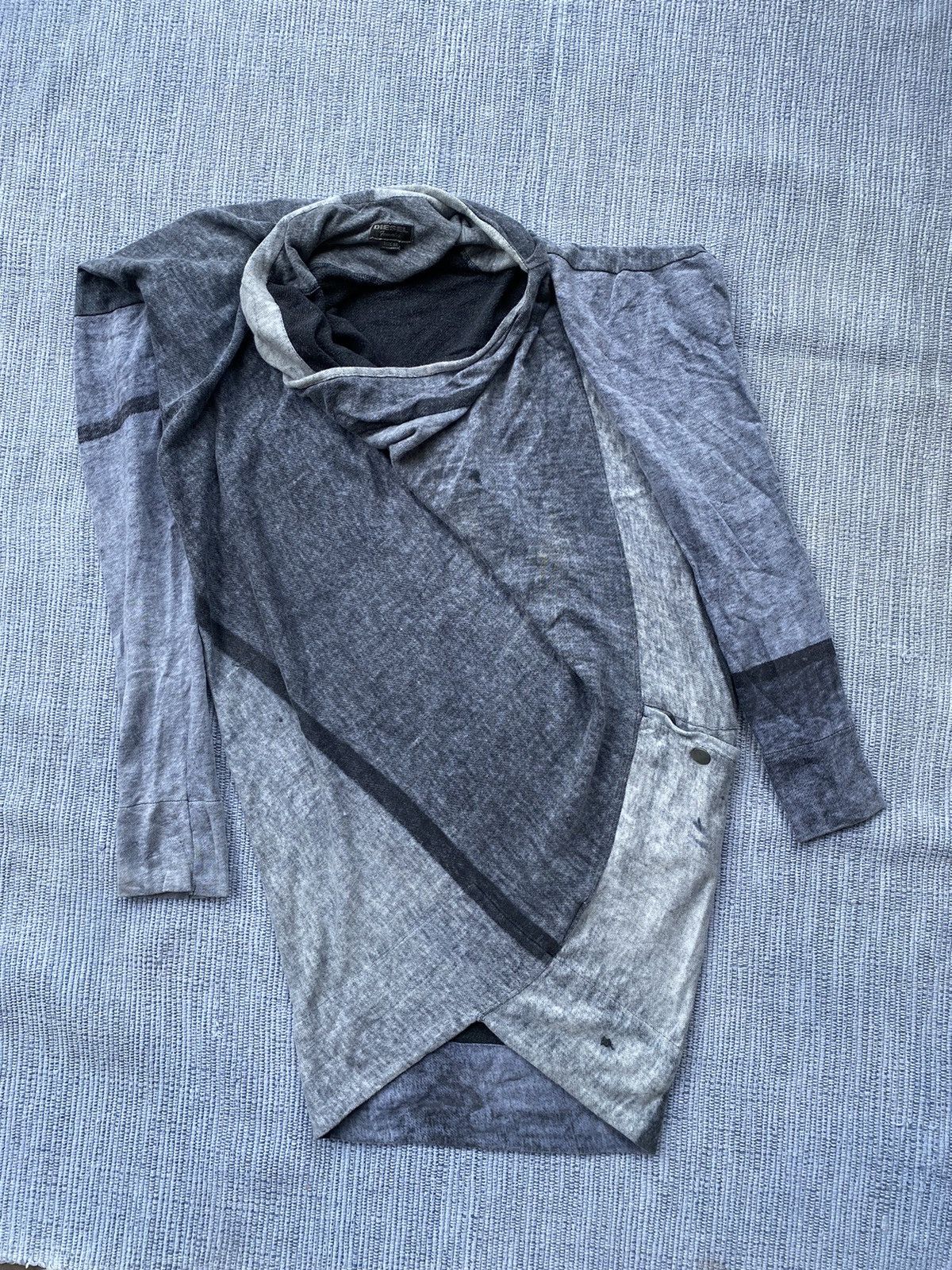 Diesel assymetrical long top Size XS / US 0-2 / IT 36-38 - 2 Thumbnail