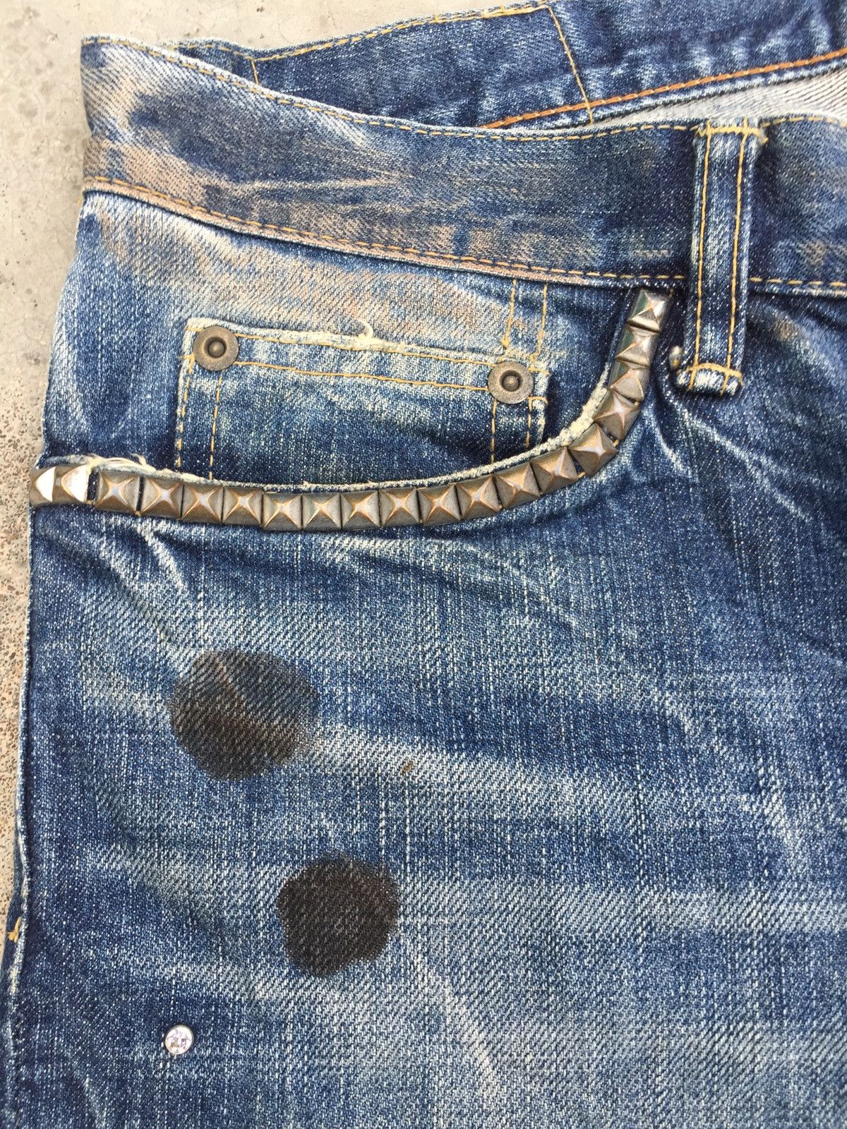 Hysteric Glamour HYSTERIC GLAMOUR FLARED STUDDED STONE WASHED Size US 32 / EU 48 - 6 Thumbnail