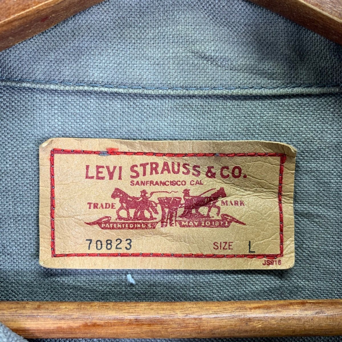 Levi's VINTAGE LEVI’S TRUCKER DENIM CHORE JACKET Size US L / EU 52-54 / 3 - 8 Thumbnail