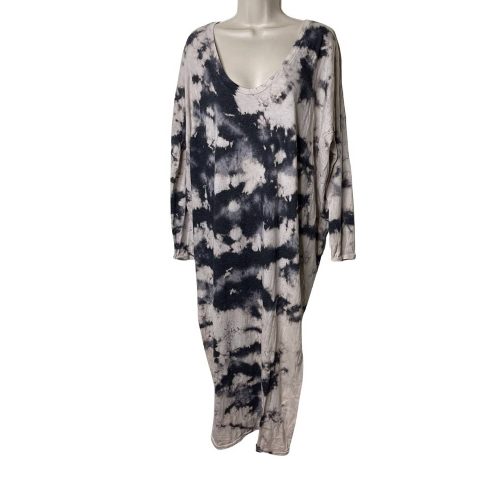 Raquel Allegra grey cream tie dye long sleeve midi dress