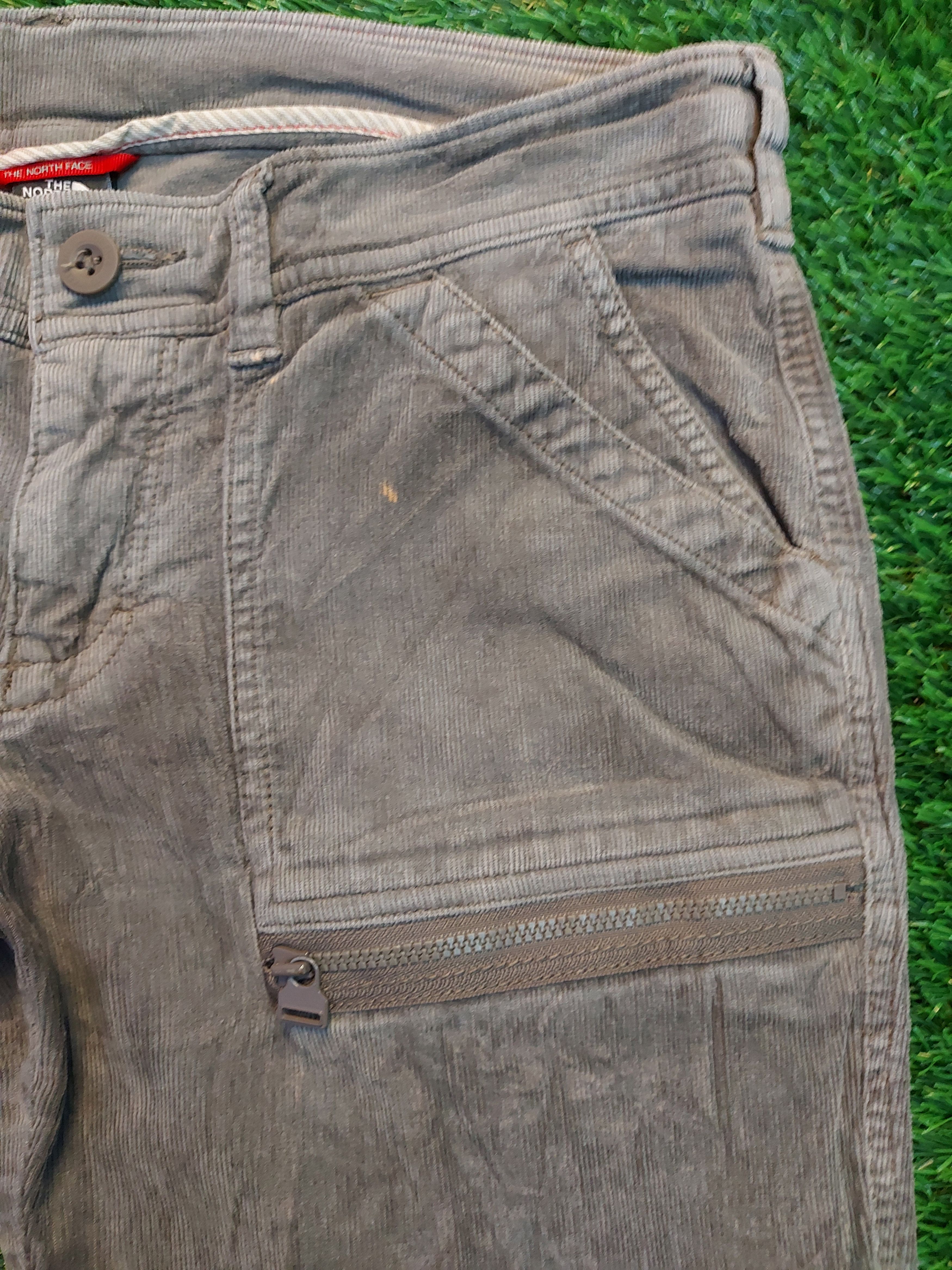 The North Face (J236) TNF - corduroy pant Size US 31 - 4 Thumbnail