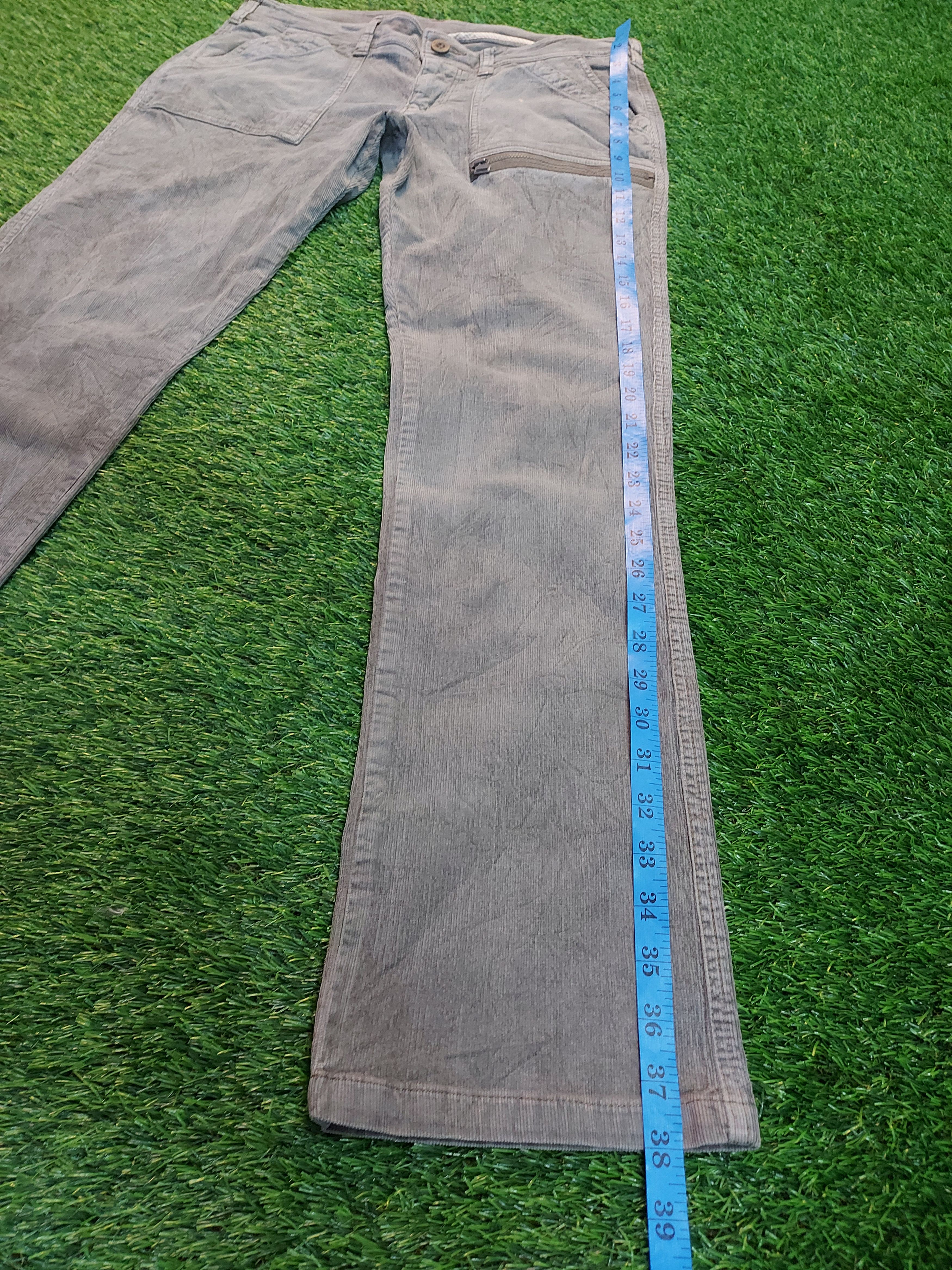 The North Face (J236) TNF - corduroy pant Size US 31 - 8 Thumbnail