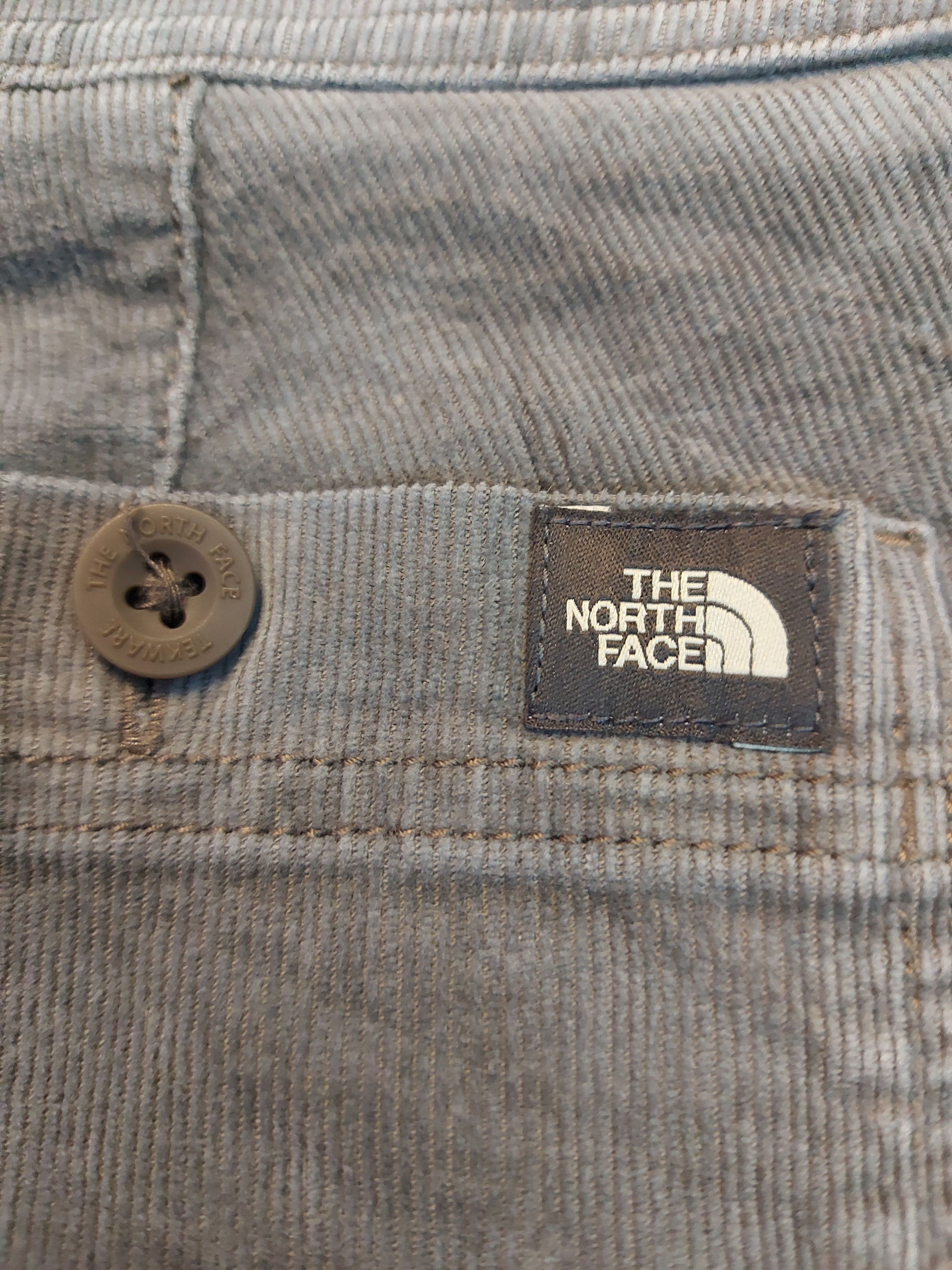 The North Face (J236) TNF - corduroy pant Size US 31 - 18 Thumbnail