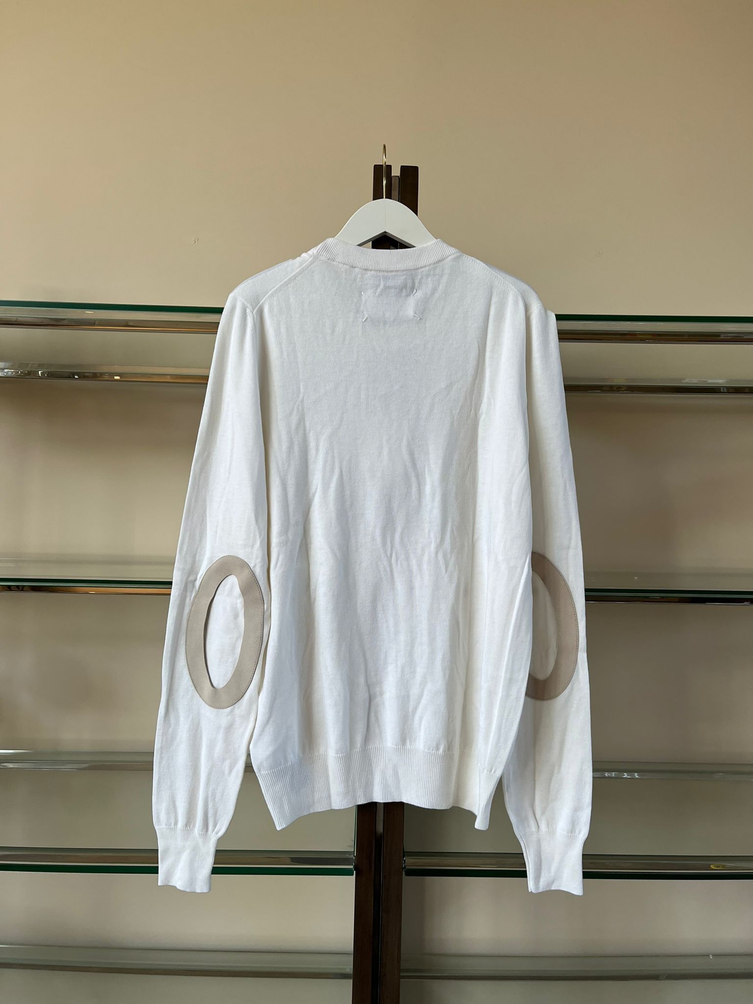 Maison Margiela Wool Elbow Patch Crewneck Sweater in White Size US S / EU 44-46 / 1 - 14 Thumbnail