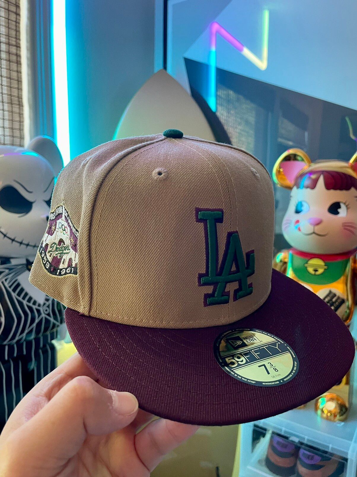 LA Los Angeles Dodgers New Era 59FIFTY MLB Storm Gray Basic Black Fitted Hat Cap Sz 7 3/8 New · : Shop, Sell, Connect