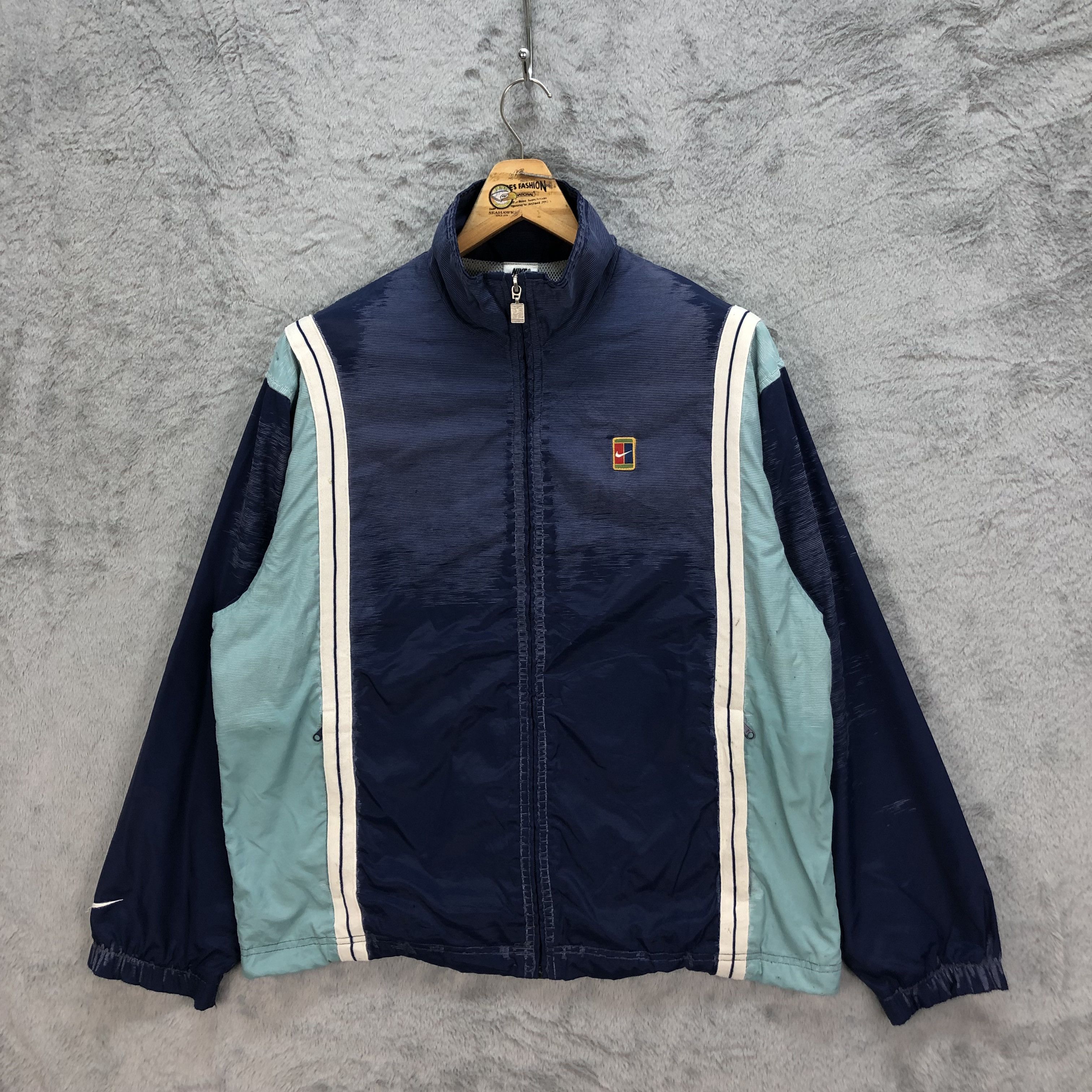 TRASHED🔥 NIKE COURT JACKET #5217-180