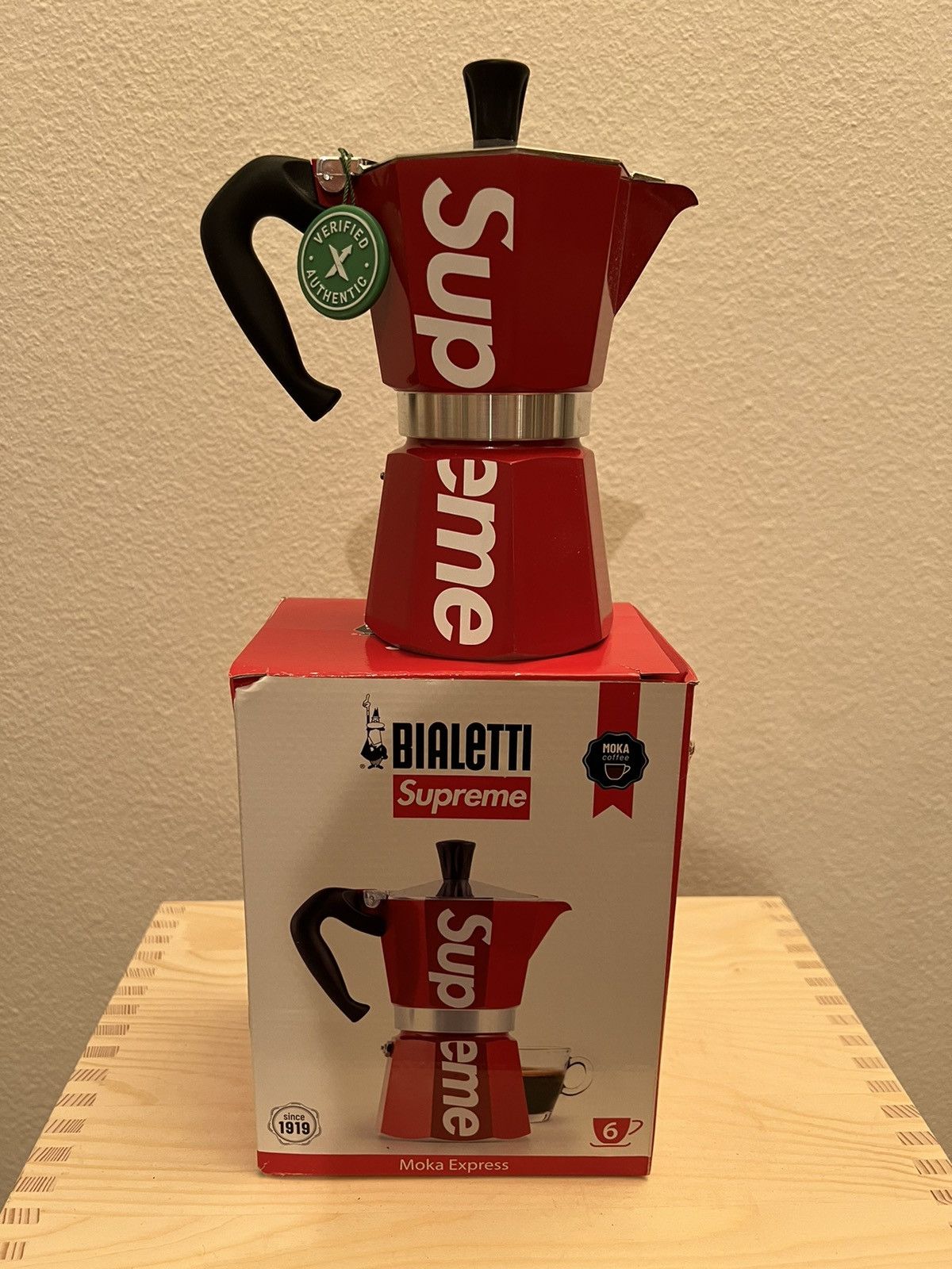 Supreme Bialetti Moka Express Red - SS19 - US