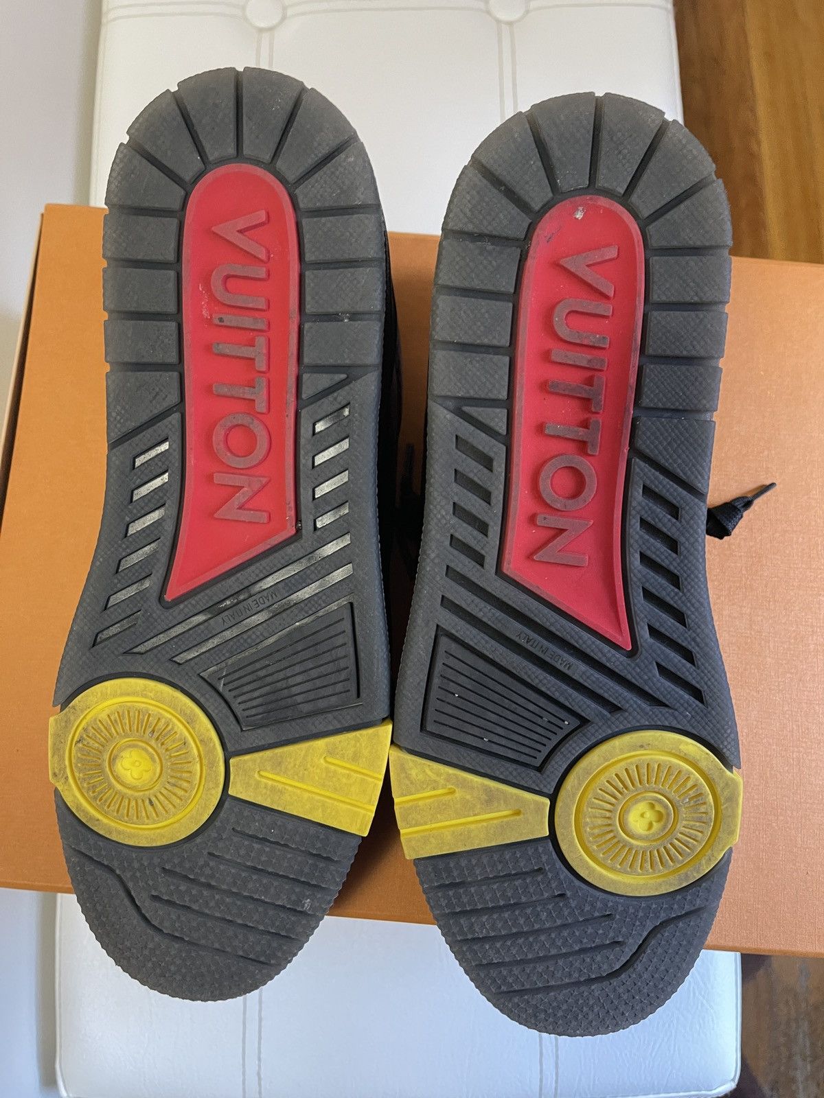 Louis Vuitton Louis Vuitton Trainer Black Signature Size US 8.5 / EU 41-42 - 9 Thumbnail