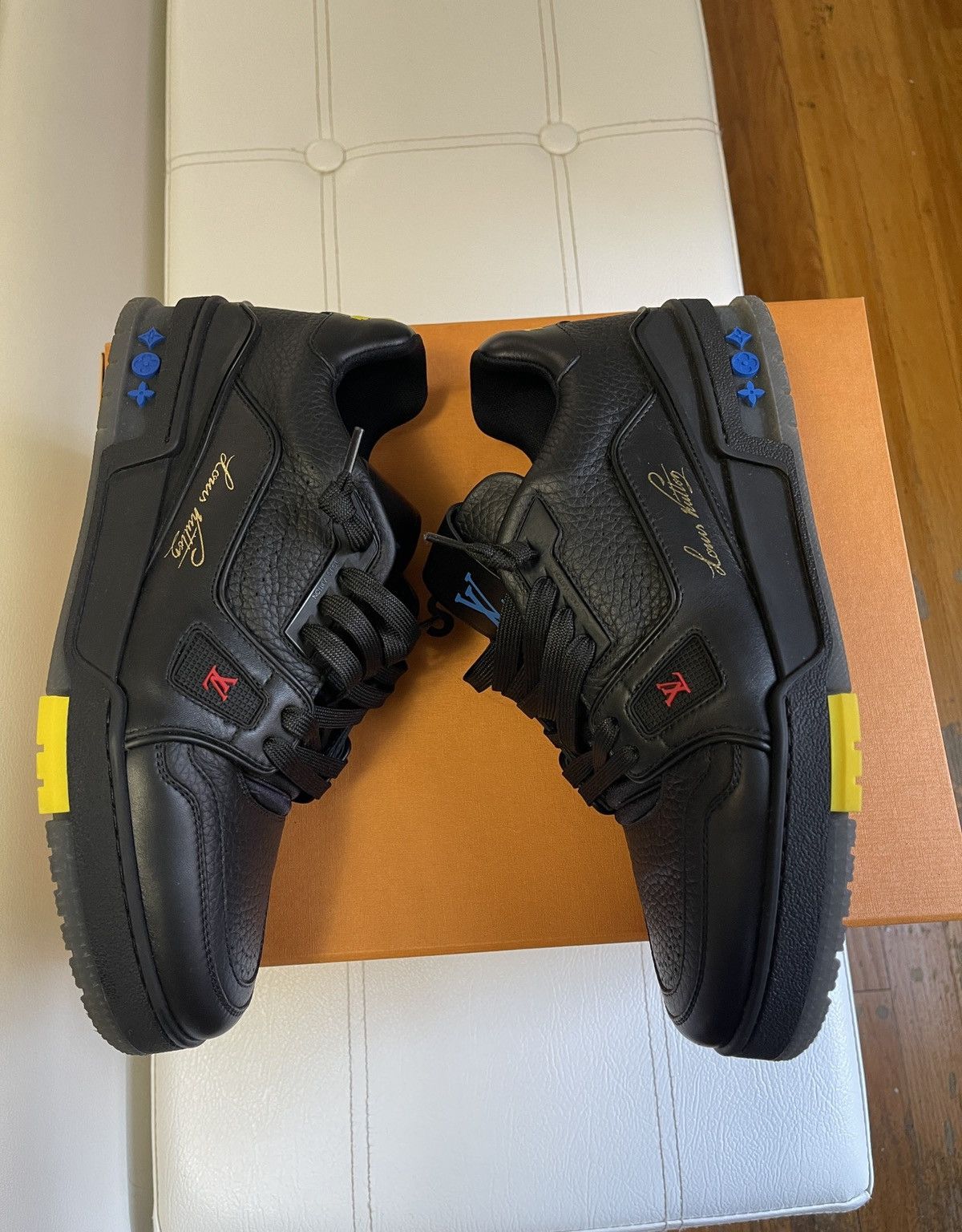 Louis Vuitton Louis Vuitton Trainer Black Signature Size US 8.5 / EU 41-42 - 3 Thumbnail