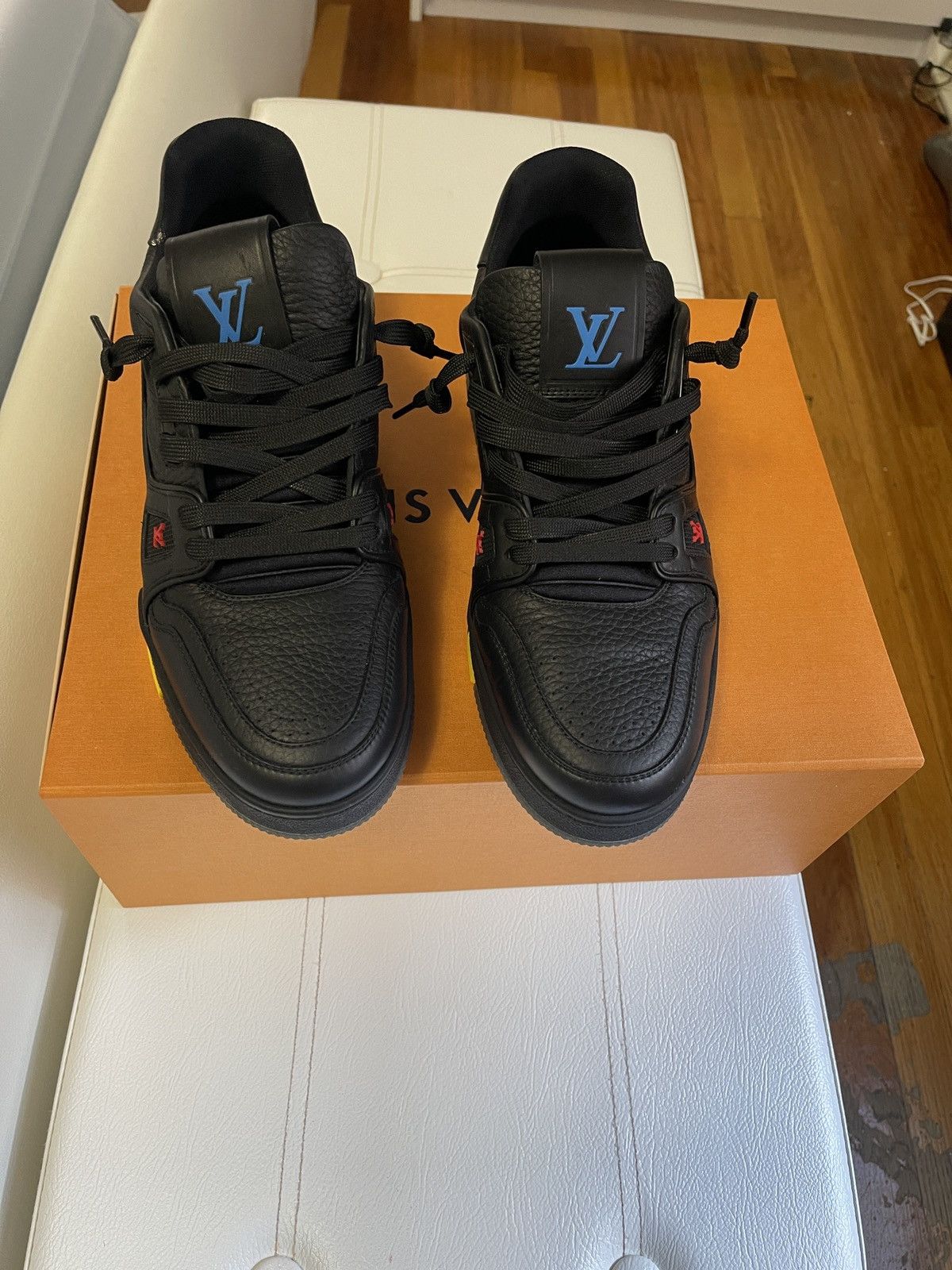 Louis Vuitton Louis Vuitton Trainer Black Signature Size US 8.5 / EU 41-42 - 2 Thumbnail