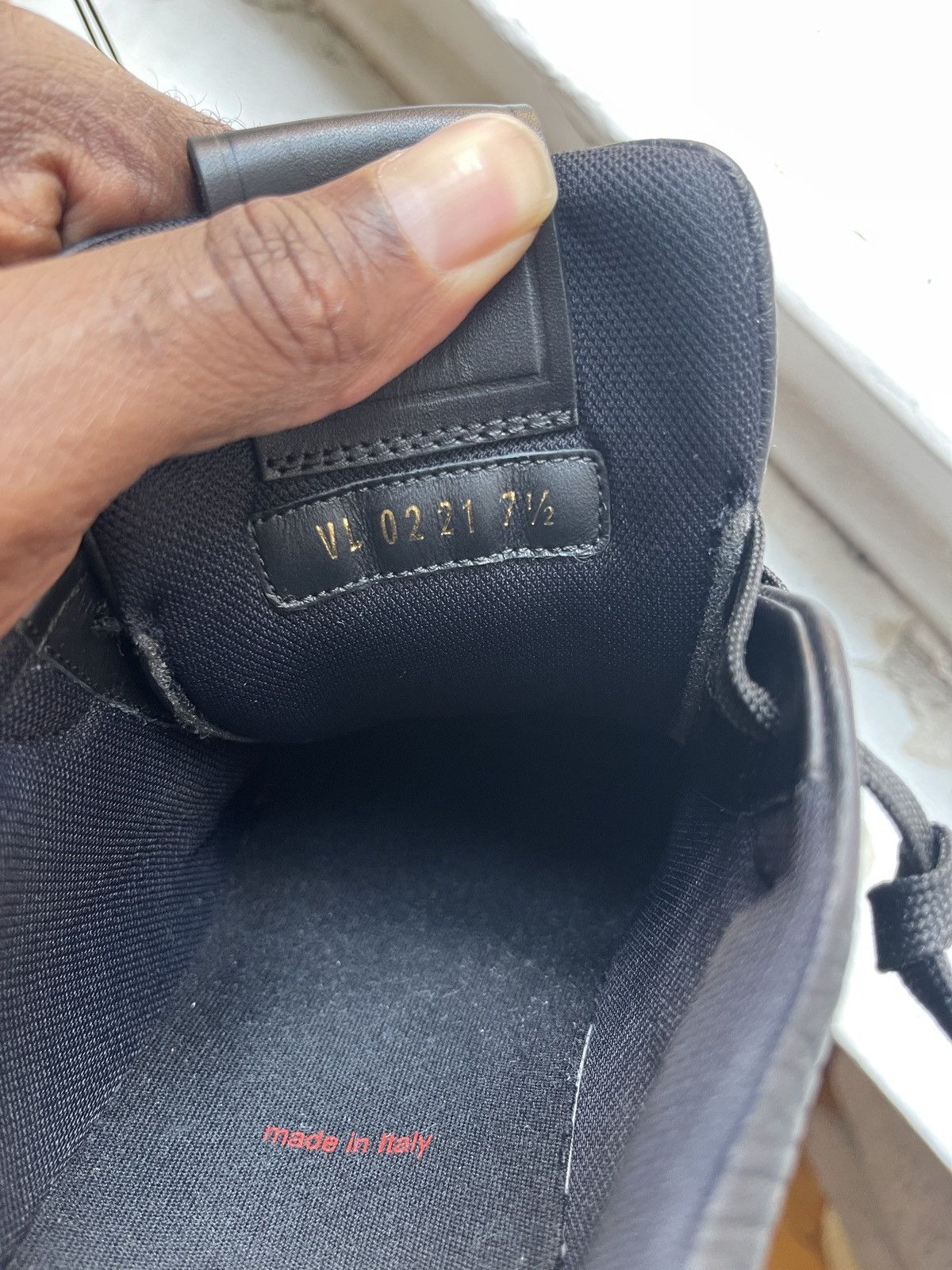 Louis Vuitton Louis Vuitton Trainer Black Signature Size US 8.5 / EU 41-42 - 8 Thumbnail