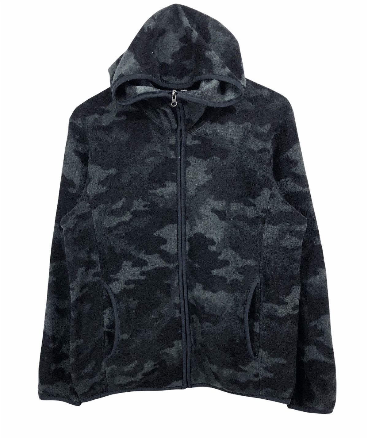 Camo Japanese Brand Uniqlo Uniqlo Black Camo Fleece Hoodie Sweater Grailed