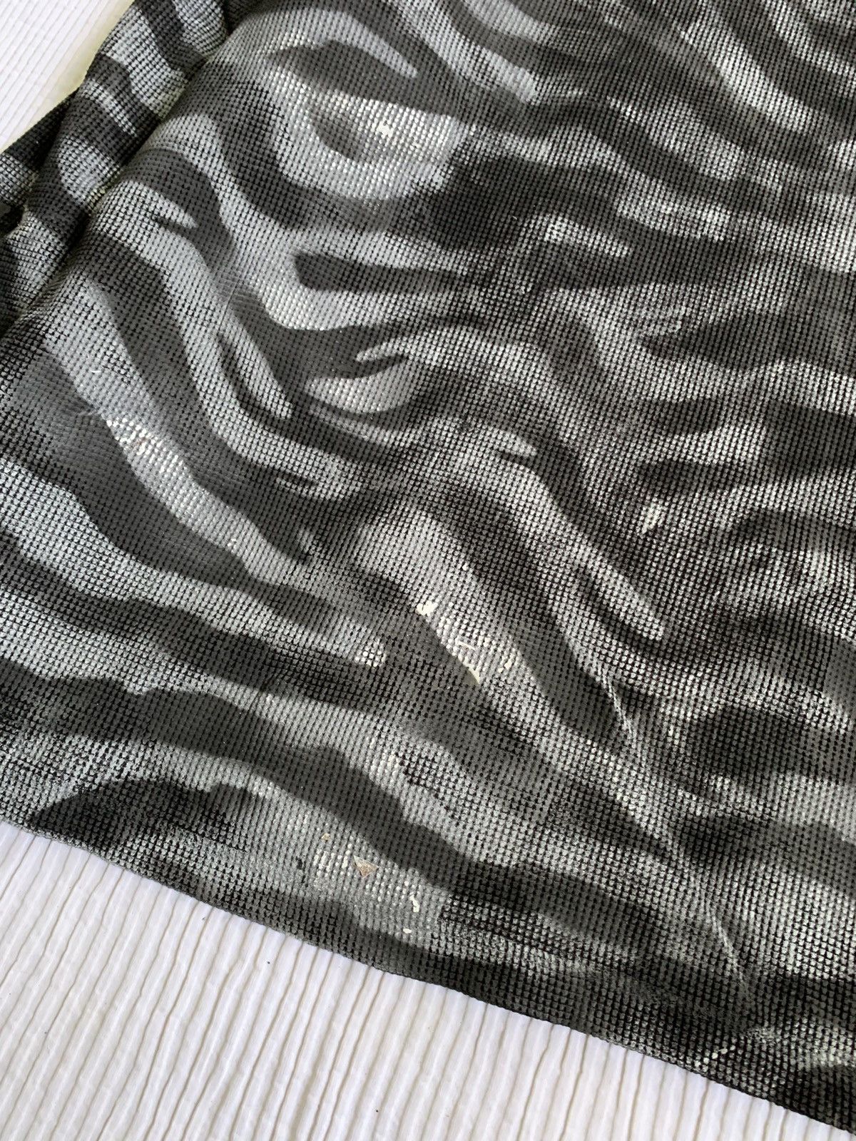 Handmade Tigerstripe Hand Camo Painted Black Thermal Size US XL / EU 56 / 4 - 14 Thumbnail