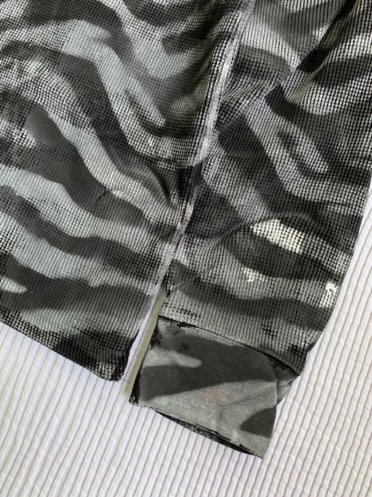 Handmade Tigerstripe Hand Camo Painted Black Thermal Size US XL / EU 56 / 4 - 18 Thumbnail