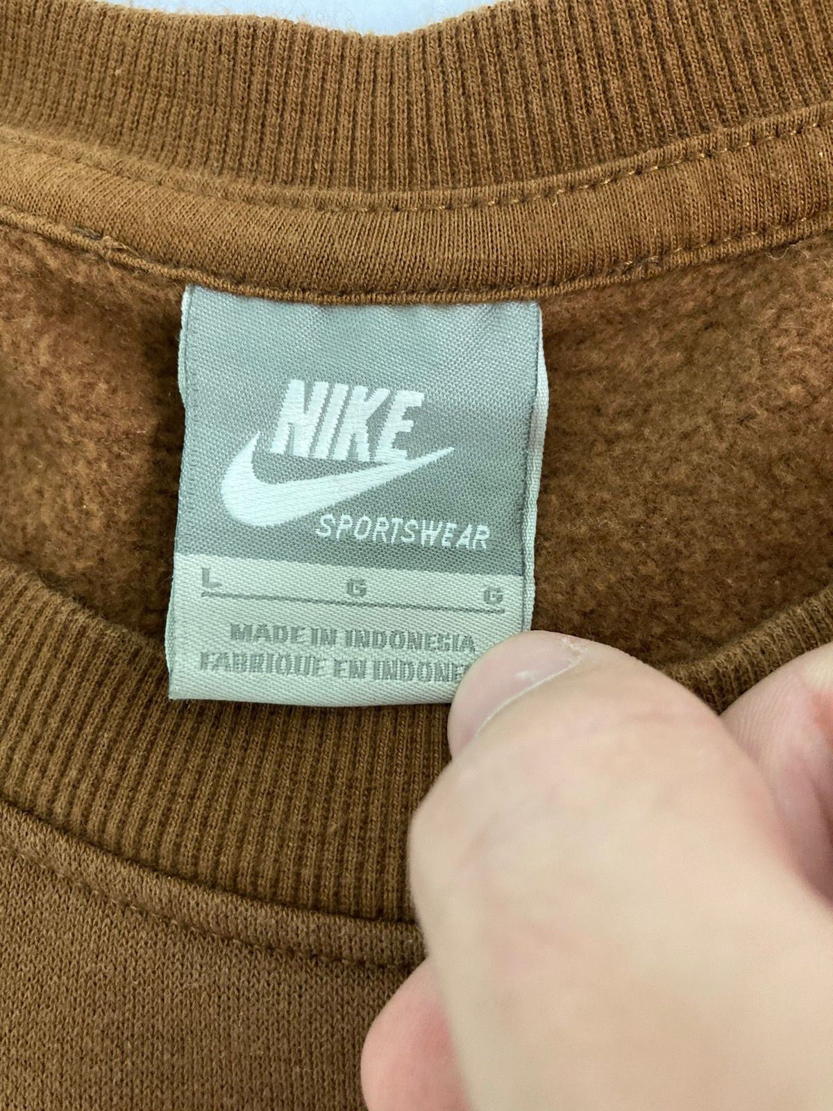 Nike nike vintage sweatshirt brown beige center logo custom made Size US L / EU 52-54 / 3 - 4 Thumbnail