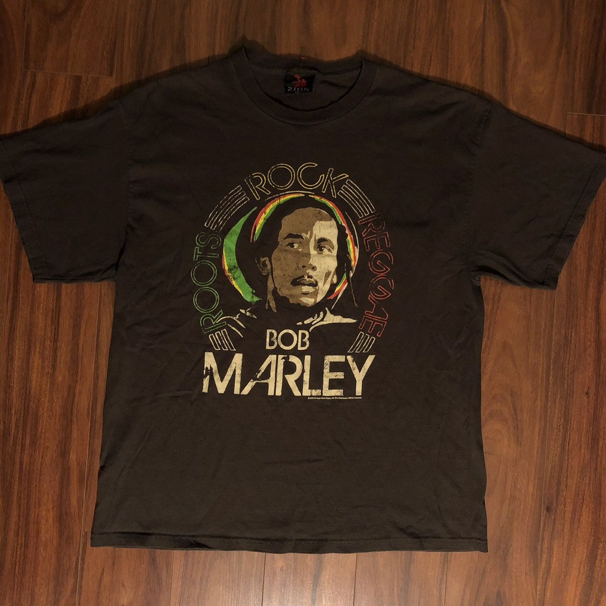 Bob Marley × Vintage × Zion Rootswear Bob Marley Zion roots wear Tee shirt Size US XL / EU 56 / 4 - 1 Thumbnail