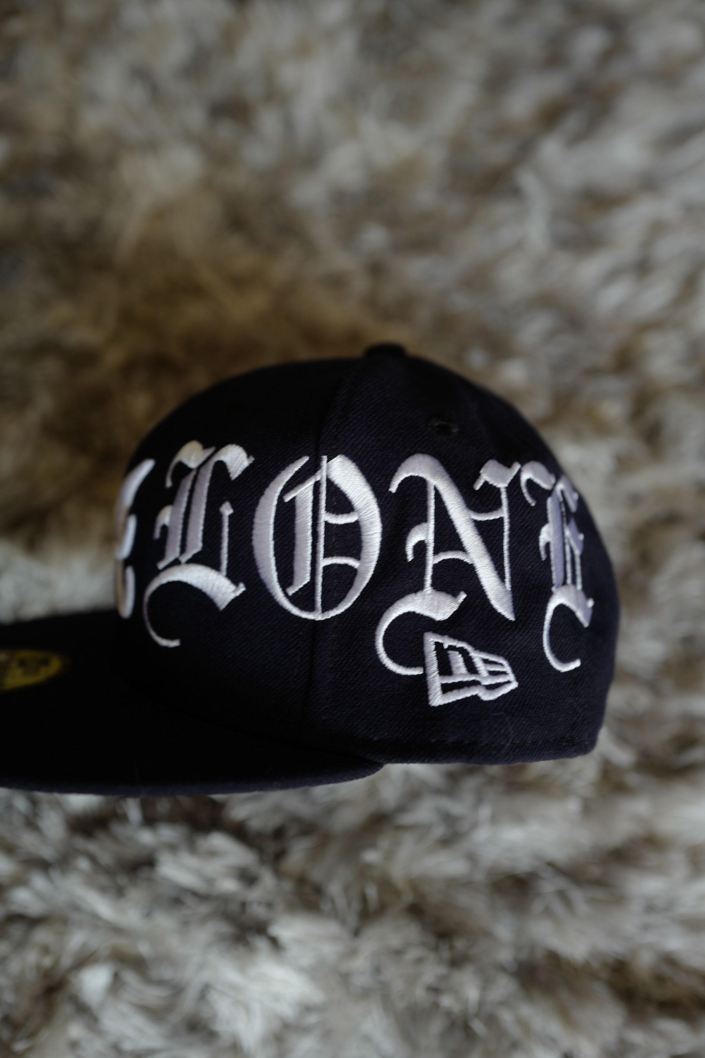 AWGE VLONE x New Era - Atlanta "Die Alone" Hat (Size 7) Size ONE SIZE - 3 Thumbnail