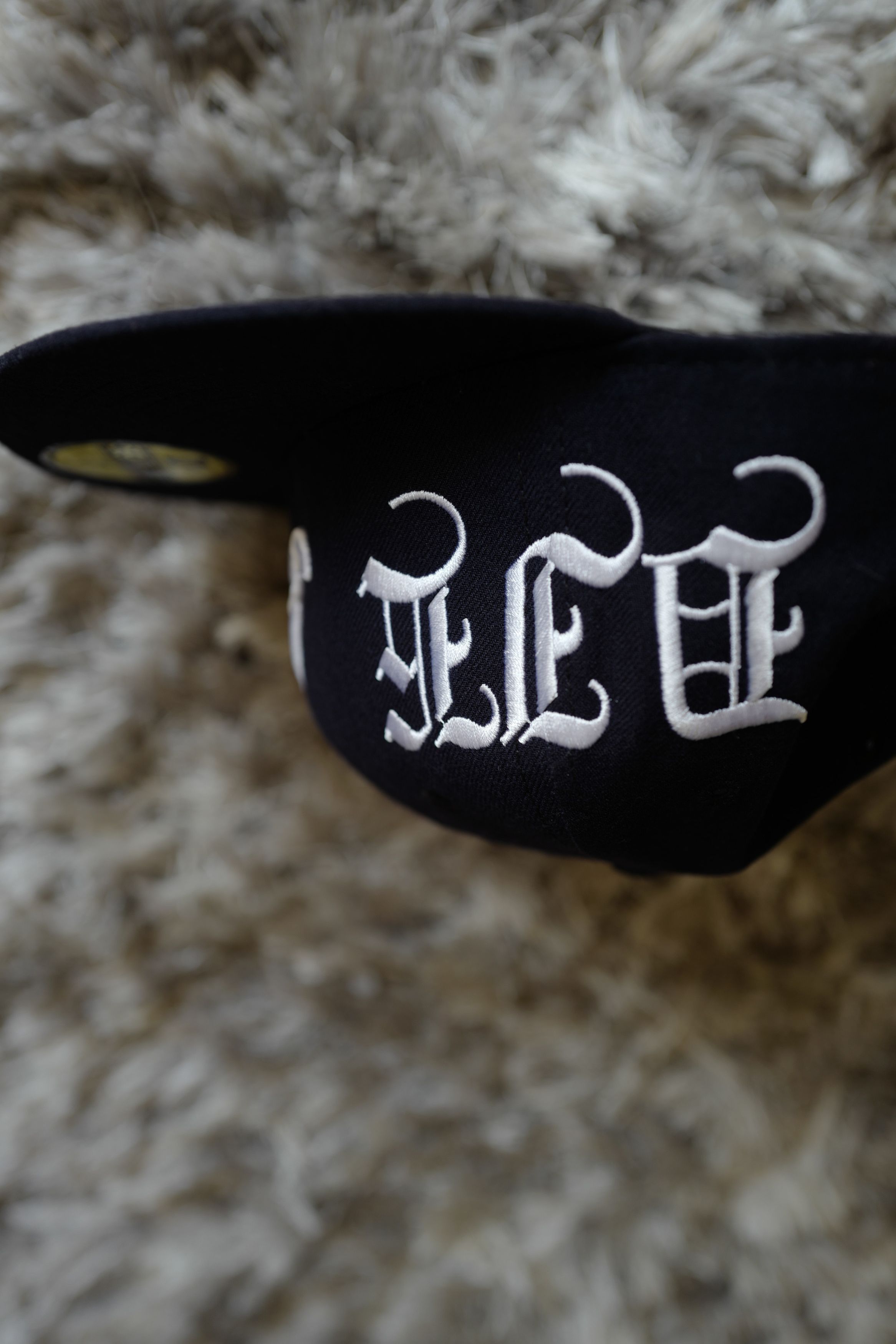 AWGE VLONE x New Era - Atlanta "Die Alone" Hat (Size 7) Size ONE SIZE - 4 Thumbnail