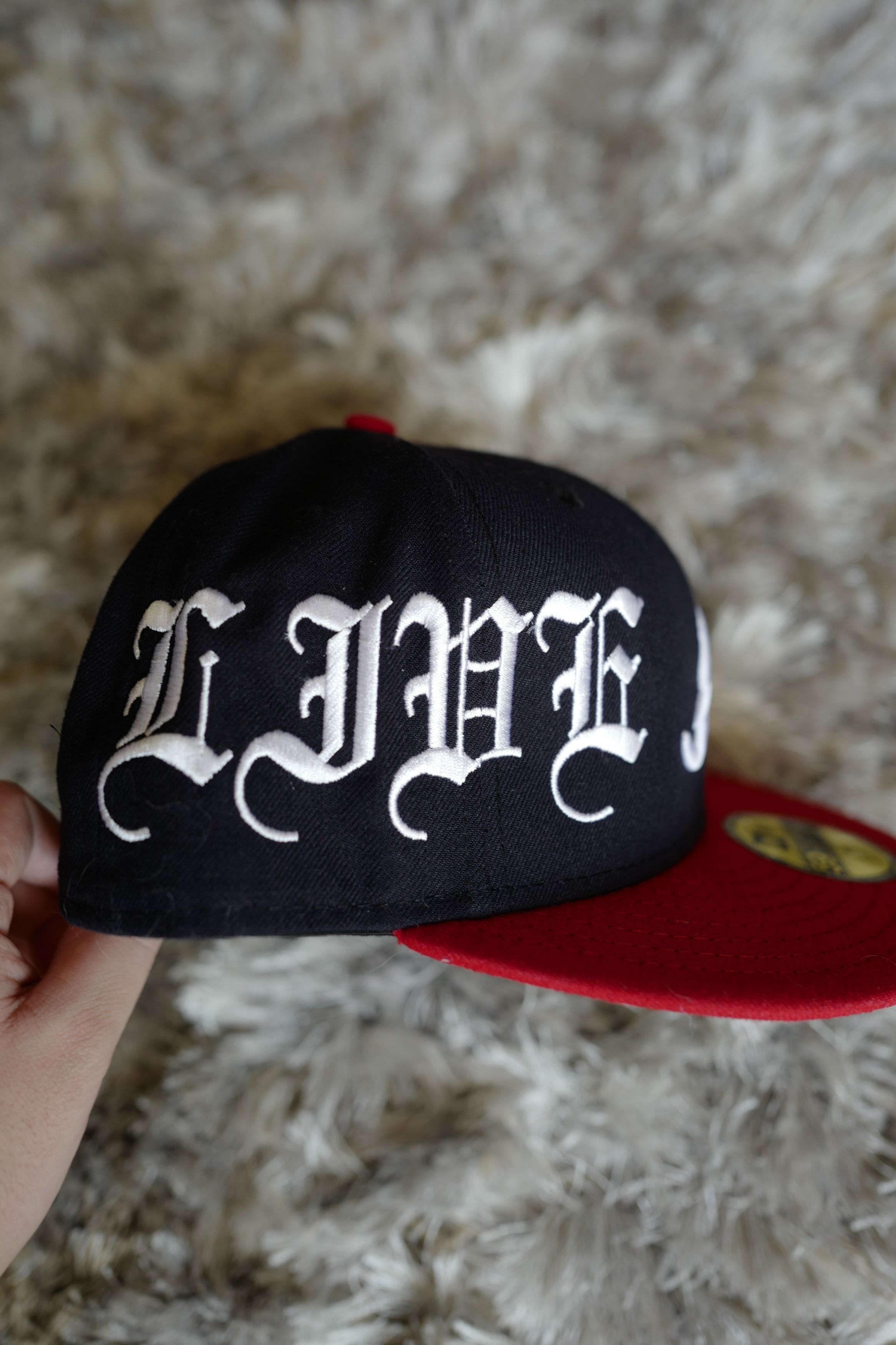 AWGE × New Era × Vlone Vlone x New Era - Atlanta "Die Alone" Hat (Size 7) AWGE Size ONE SIZE - 4 Thumbnail