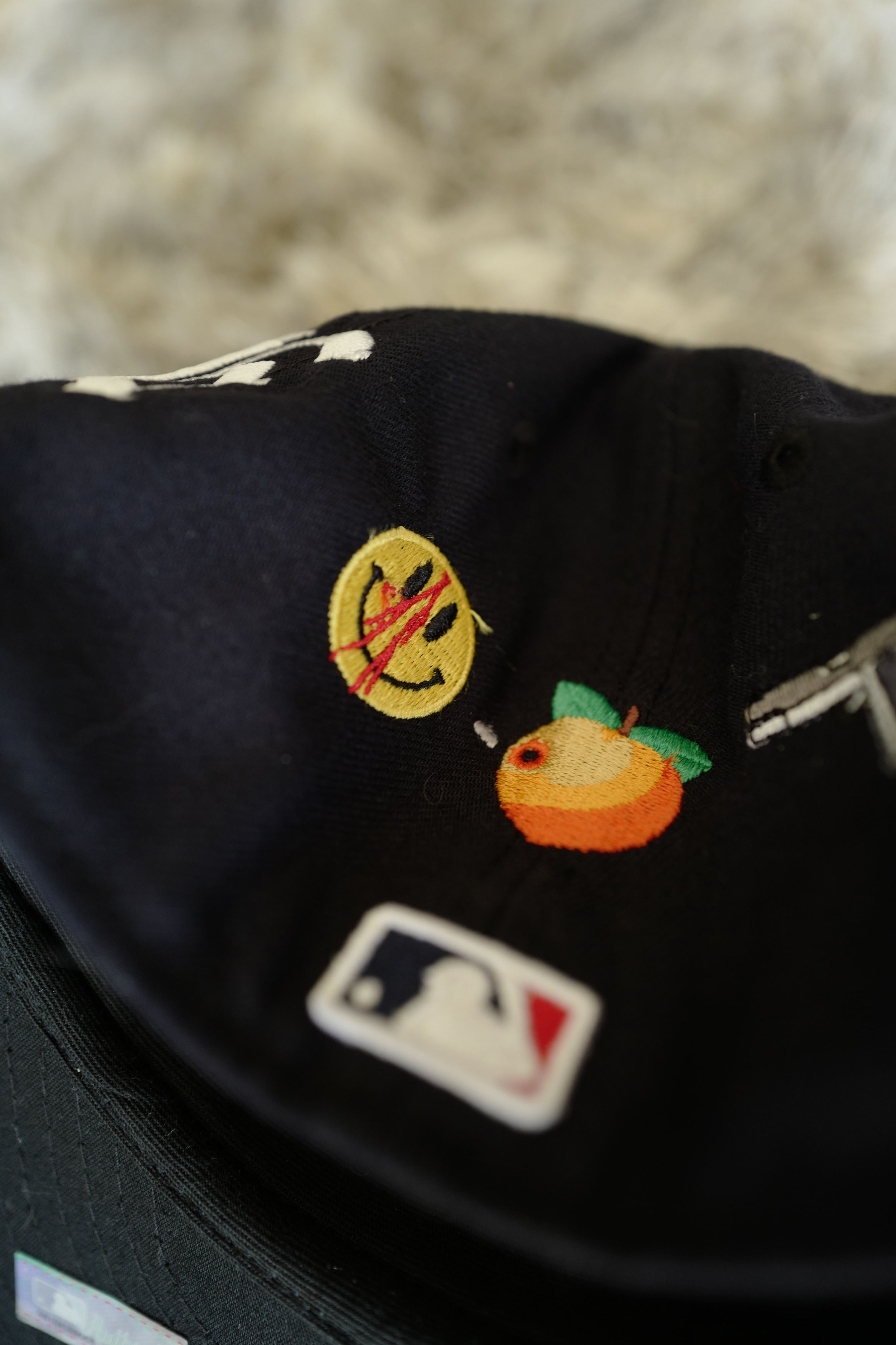 AWGE × New Era × Vlone Vlone x New Era - Atlanta "Die Alone" Hat (Size 7) AWGE Size ONE SIZE - 6 Thumbnail