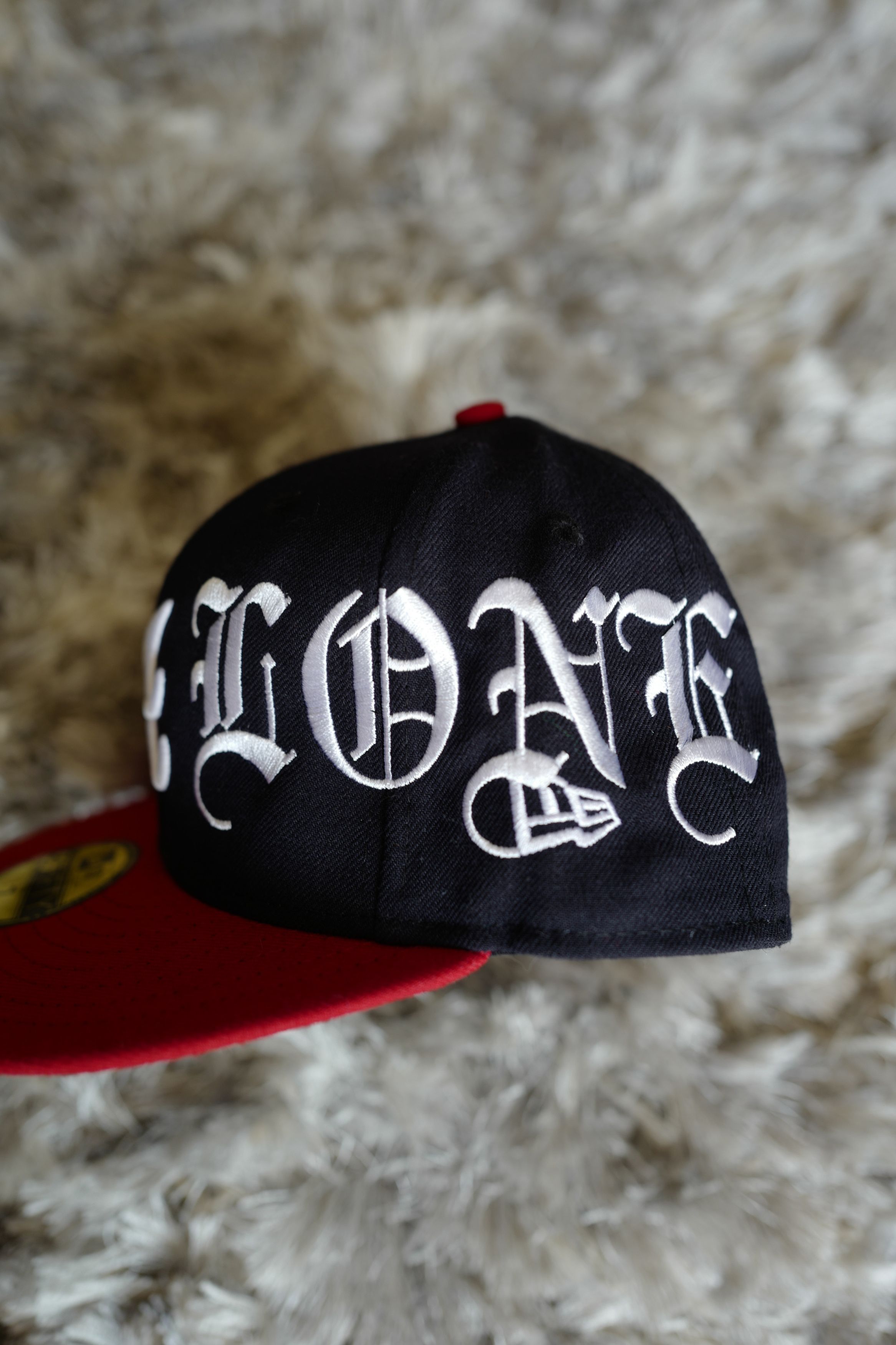 AWGE × New Era × Vlone Vlone x New Era - Atlanta "Die Alone" Hat (Size 7) AWGE Size ONE SIZE - 3 Thumbnail