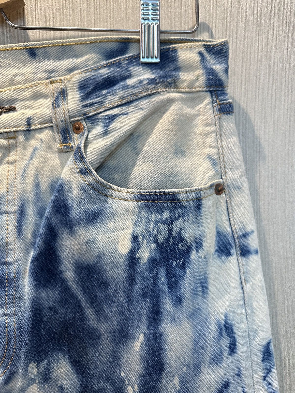 Hollywood Trading Company HTC IrregulaR HUMBLE Hand Bleached Vintage Levi’s Jeans Size US 32 / EU 48 - 3 Thumbnail