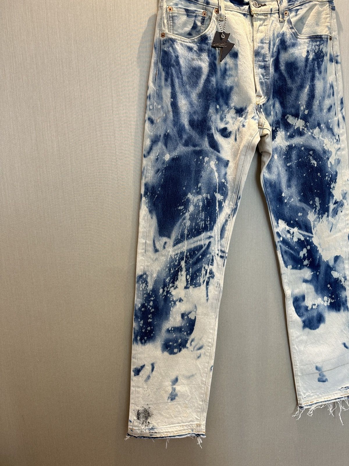Hollywood Trading Company HTC IrregulaR HUMBLE Hand Bleached Vintage Levi’s Jeans Size US 32 / EU 48 - 4 Thumbnail
