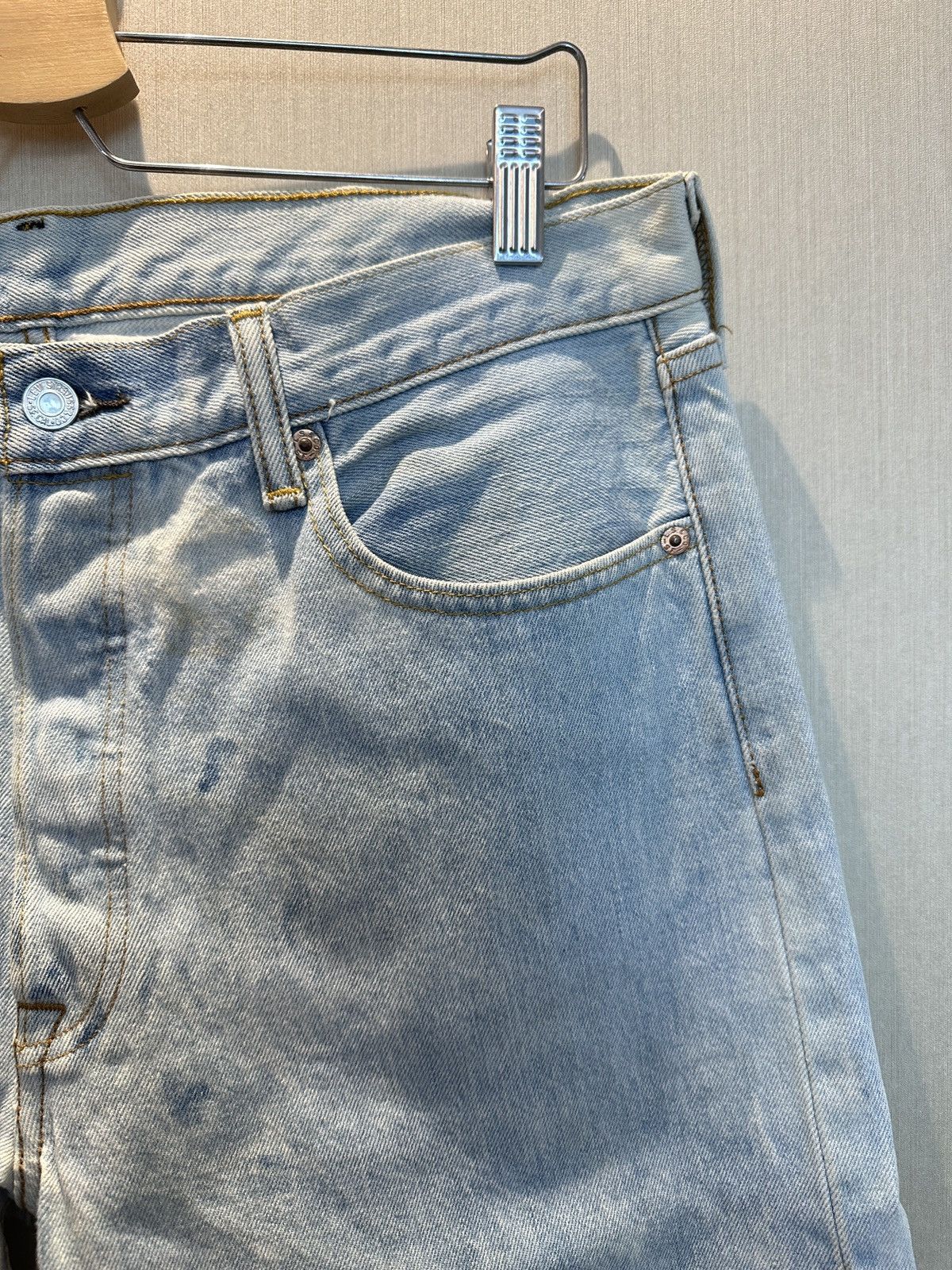 Hollywood Trading Company HTC IrregulaR HUMBLE Hand Bleached Vintage Levi’s Jeans Size US 34 / EU 50 - 3 Thumbnail