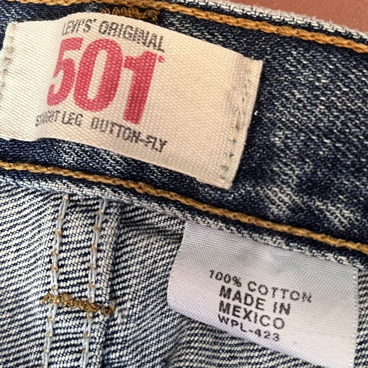 Levi's Levis 501 Straight Cut Button Fly Original Denim Jeans Size US 36 / EU 52 - 15 Thumbnail