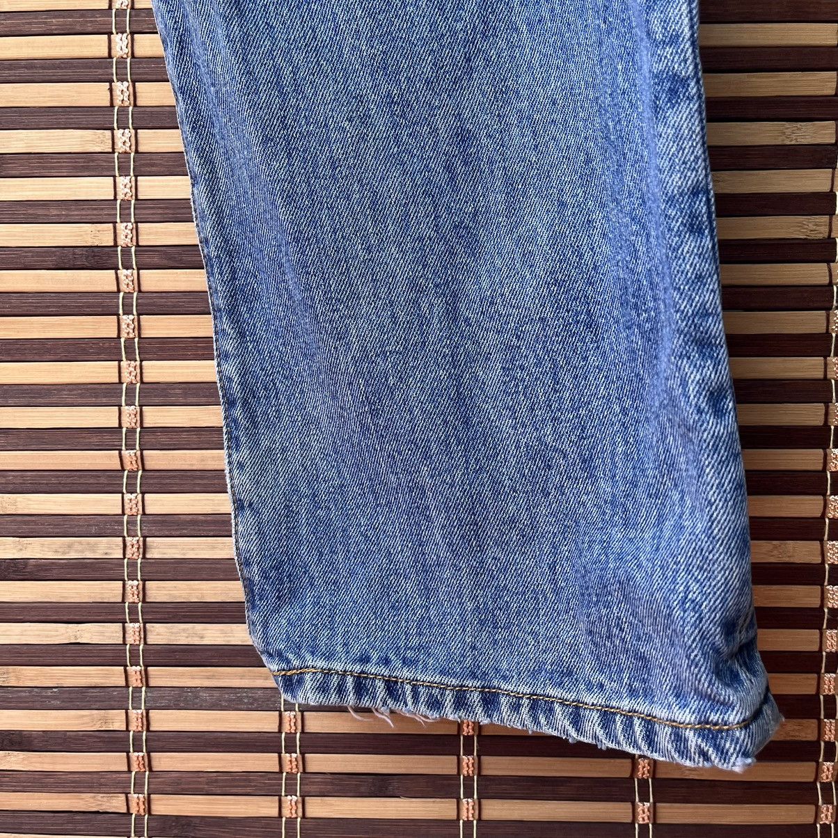 Levi's Levis 501 Straight Cut Button Fly Original Denim Jeans Size US 36 / EU 52 - 12 Thumbnail