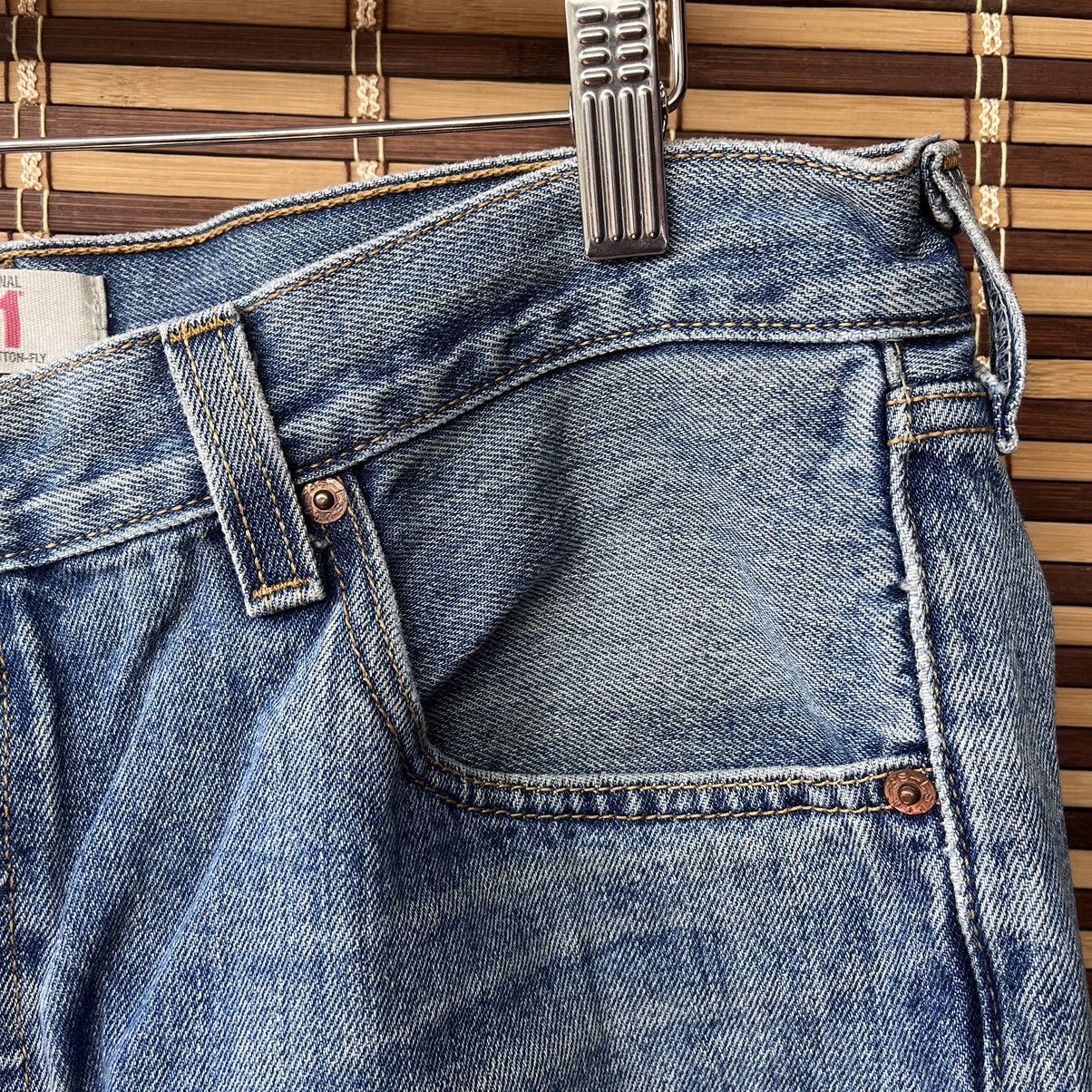Levi's Levis 501 Straight Cut Button Fly Original Denim Jeans Size US 36 / EU 52 - 9 Thumbnail